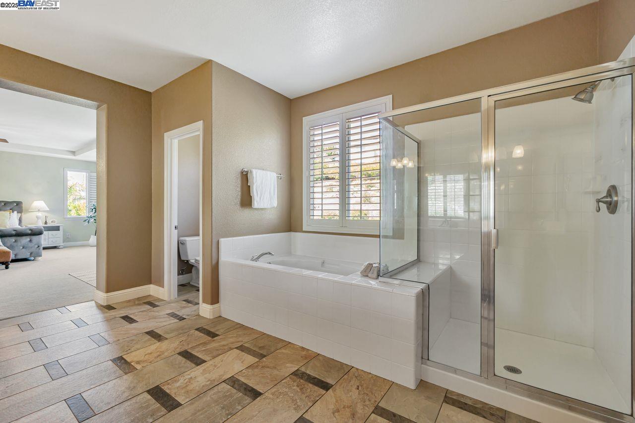 Detail Gallery Image 35 of 48 For 5391 Fernbank Dr, Concord,  CA 94521 - 5 Beds | 3 Baths