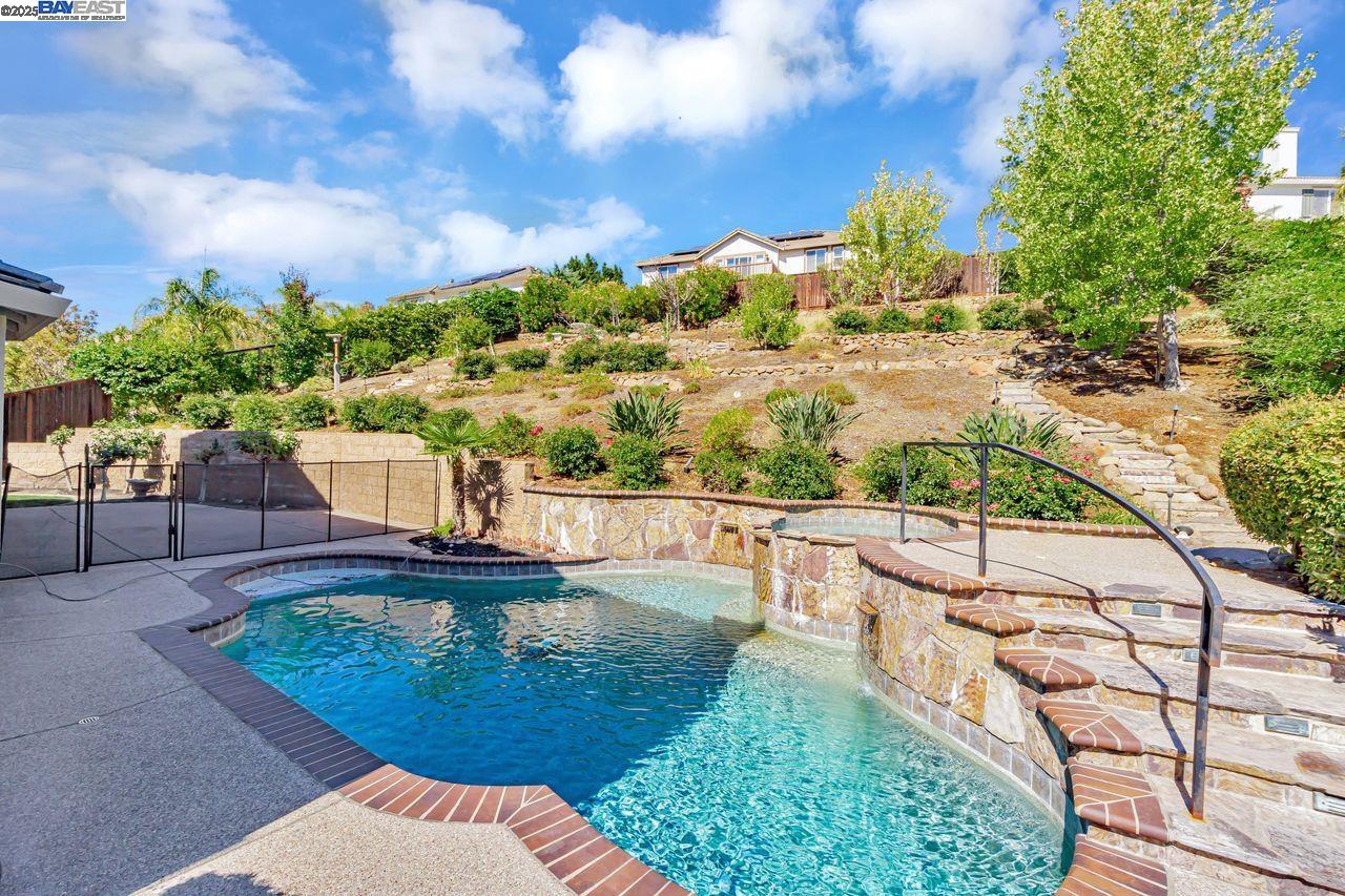 Detail Gallery Image 42 of 48 For 5391 Fernbank Dr, Concord,  CA 94521 - 5 Beds | 3 Baths
