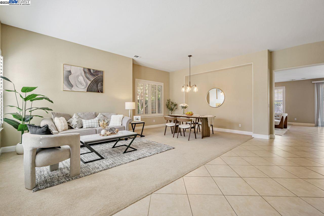 Detail Gallery Image 6 of 48 For 5391 Fernbank Dr, Concord,  CA 94521 - 5 Beds | 3 Baths
