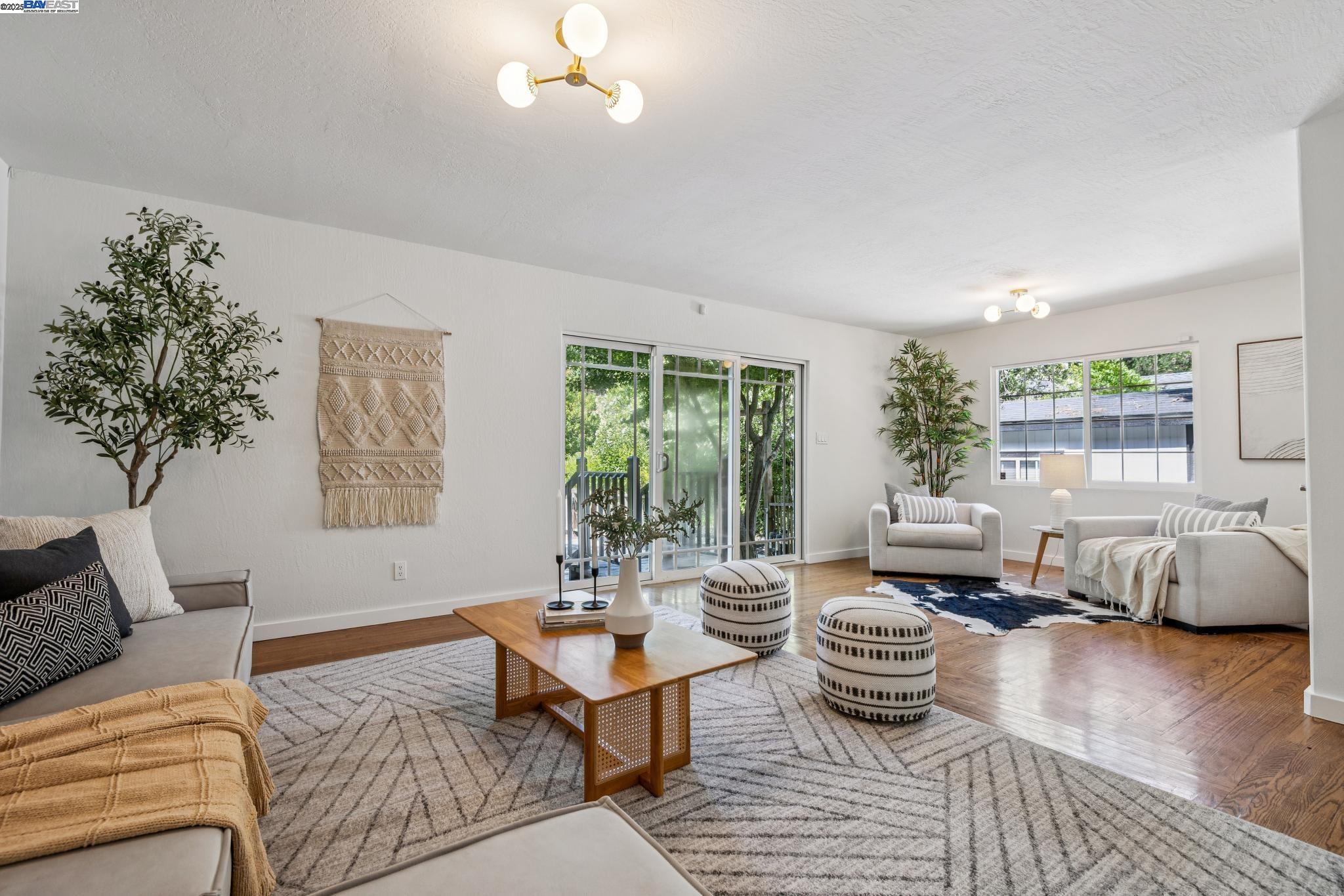 Detail Gallery Image 18 of 50 For 3296 Walnut Ln, Lafayette,  CA 94549 - 4 Beds | 3 Baths