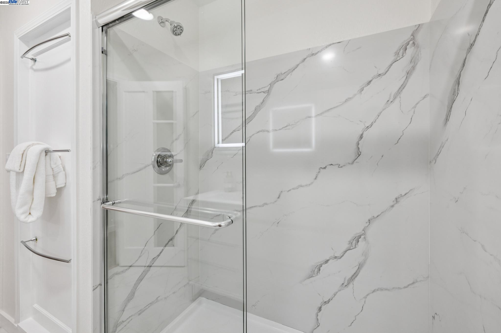 Detail Gallery Image 21 of 50 For 3296 Walnut Ln, Lafayette,  CA 94549 - 4 Beds | 3 Baths