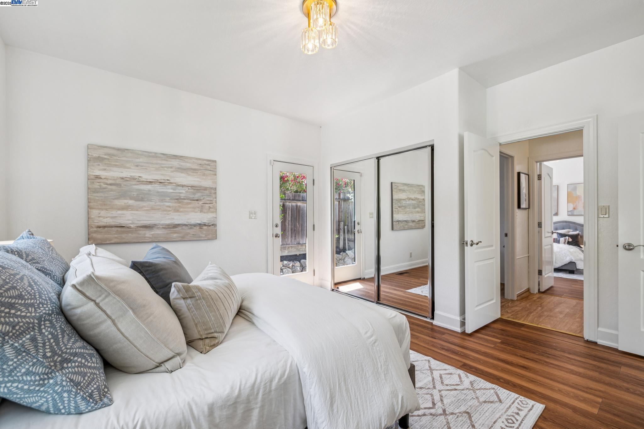 Detail Gallery Image 25 of 50 For 3296 Walnut Ln, Lafayette,  CA 94549 - 4 Beds | 3 Baths