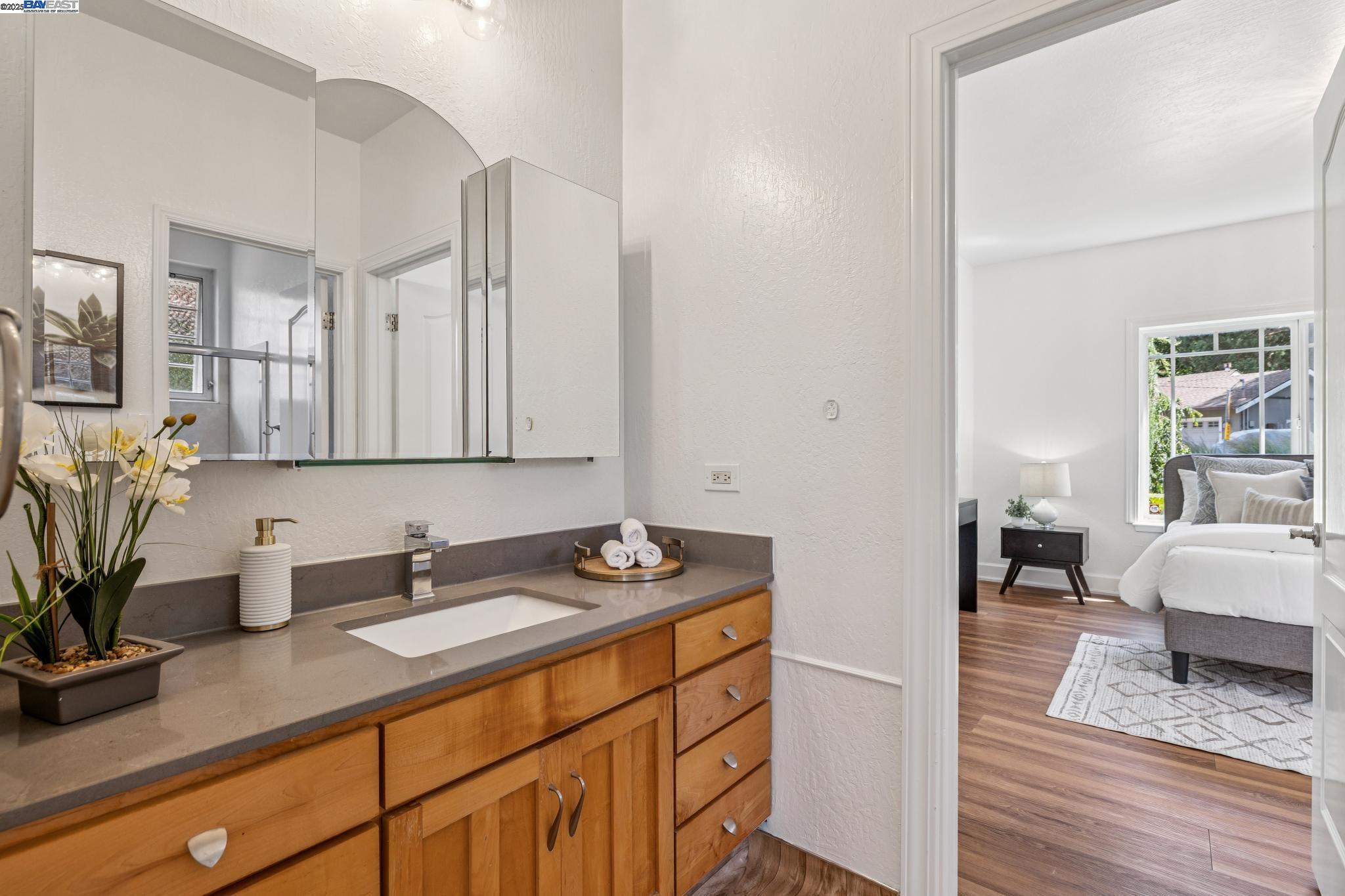 Detail Gallery Image 26 of 50 For 3296 Walnut Ln, Lafayette,  CA 94549 - 4 Beds | 3 Baths