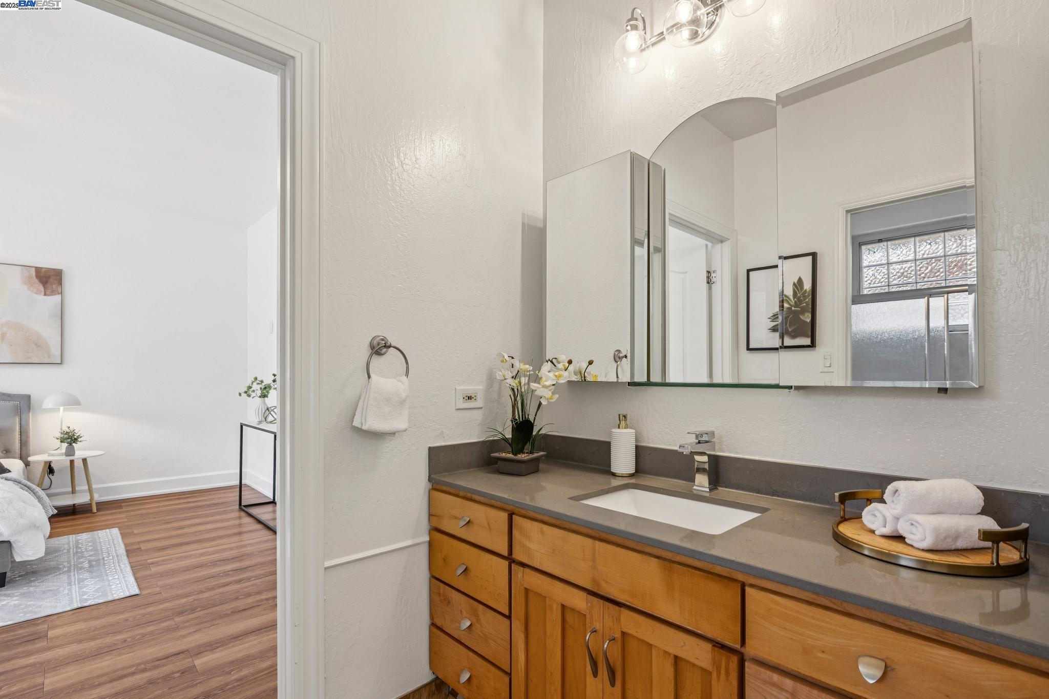Detail Gallery Image 27 of 50 For 3296 Walnut Ln, Lafayette,  CA 94549 - 4 Beds | 3 Baths
