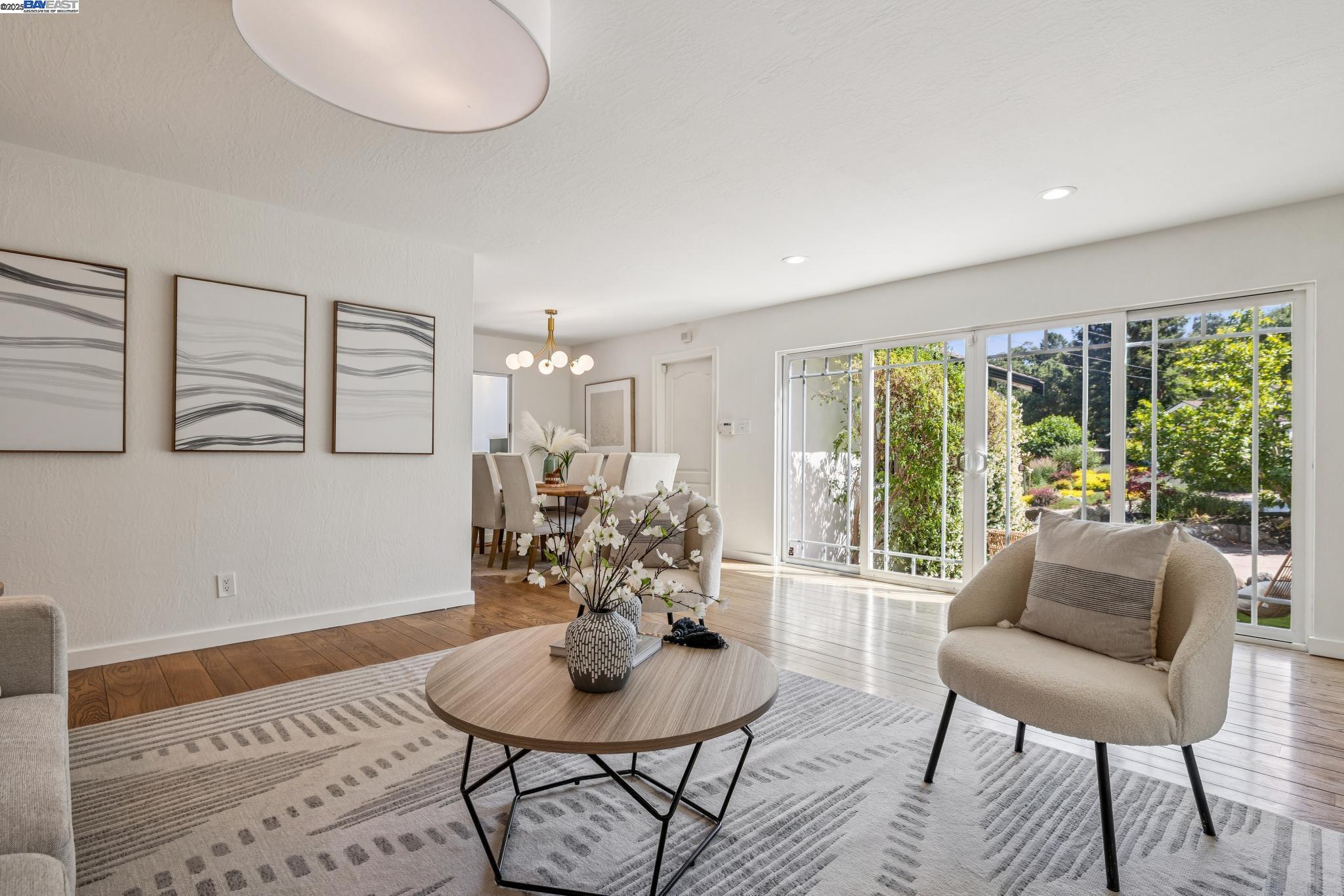 Detail Gallery Image 8 of 50 For 3296 Walnut Ln, Lafayette,  CA 94549 - 4 Beds | 3 Baths