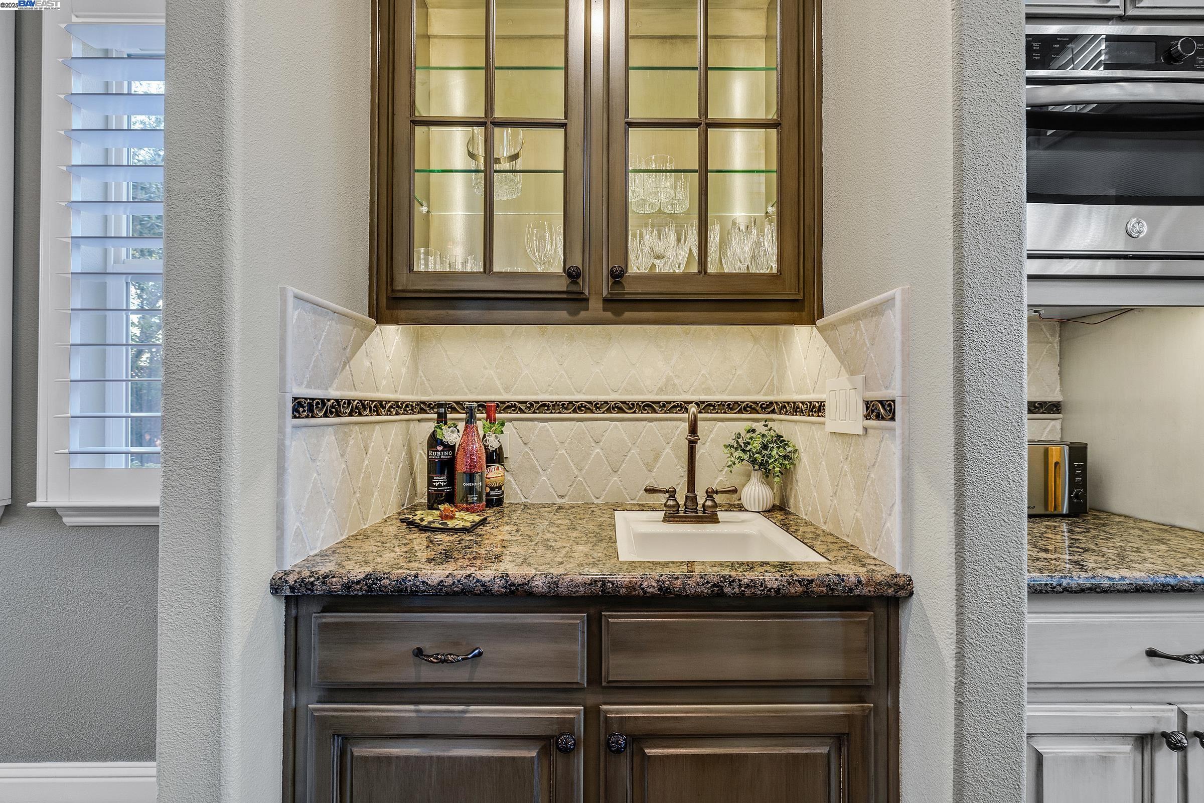 Detail Gallery Image 13 of 60 For 259 Alden Ln, Livermore,  CA 94550 - 6 Beds | 4 Baths