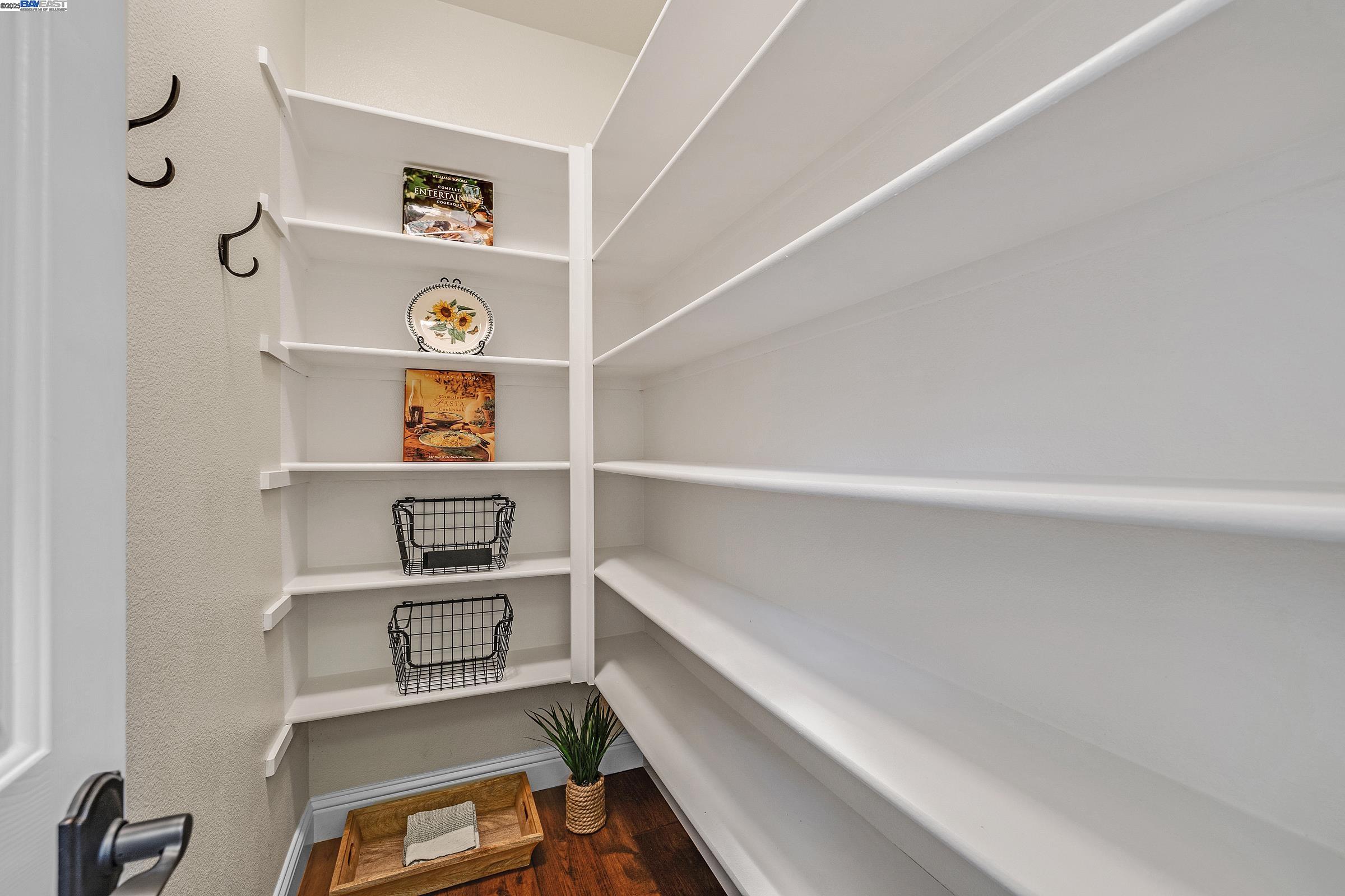Detail Gallery Image 22 of 60 For 259 Alden Ln, Livermore,  CA 94550 - 6 Beds | 4 Baths