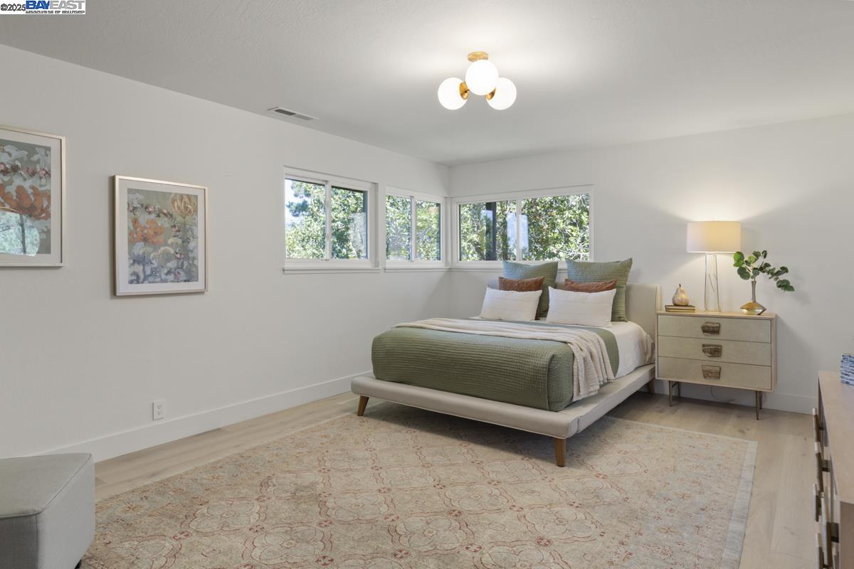 Detail Gallery Image 42 of 58 For 10336 Greenview Dr, Oakland,  CA 94605 - 4 Beds | 3 Baths