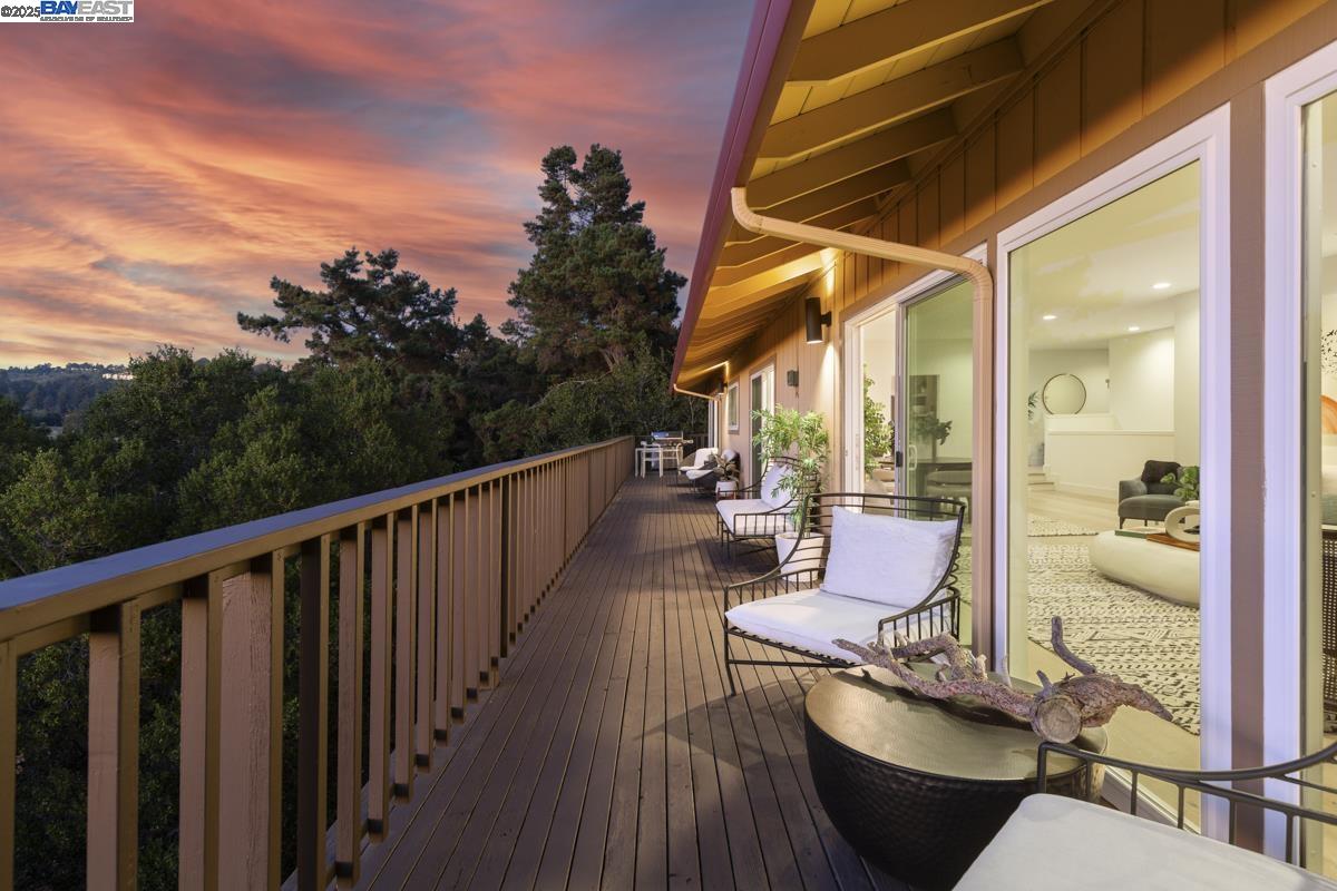 Detail Gallery Image 50 of 58 For 10336 Greenview Dr, Oakland,  CA 94605 - 4 Beds | 3 Baths