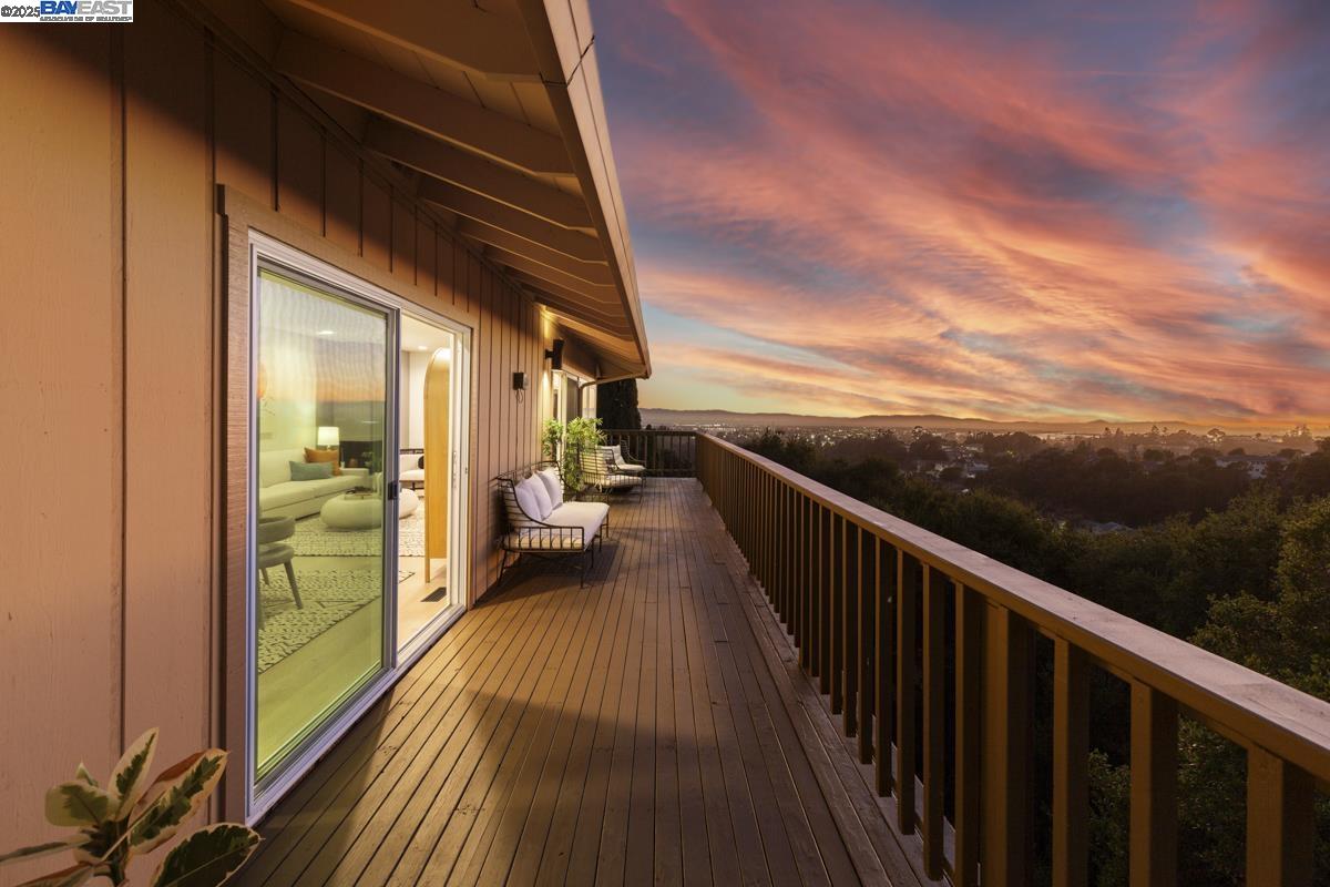 Detail Gallery Image 53 of 58 For 10336 Greenview Dr, Oakland,  CA 94605 - 4 Beds | 3 Baths