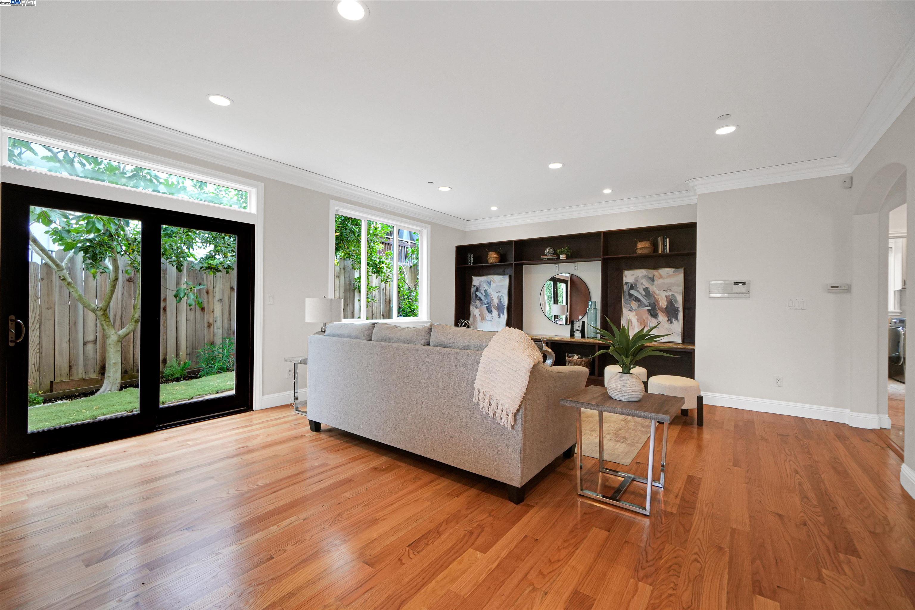 Detail Gallery Image 18 of 57 For 5158 Proctor Rd, Castro Valley,  CA 94546 - 5 Beds | 4 Baths