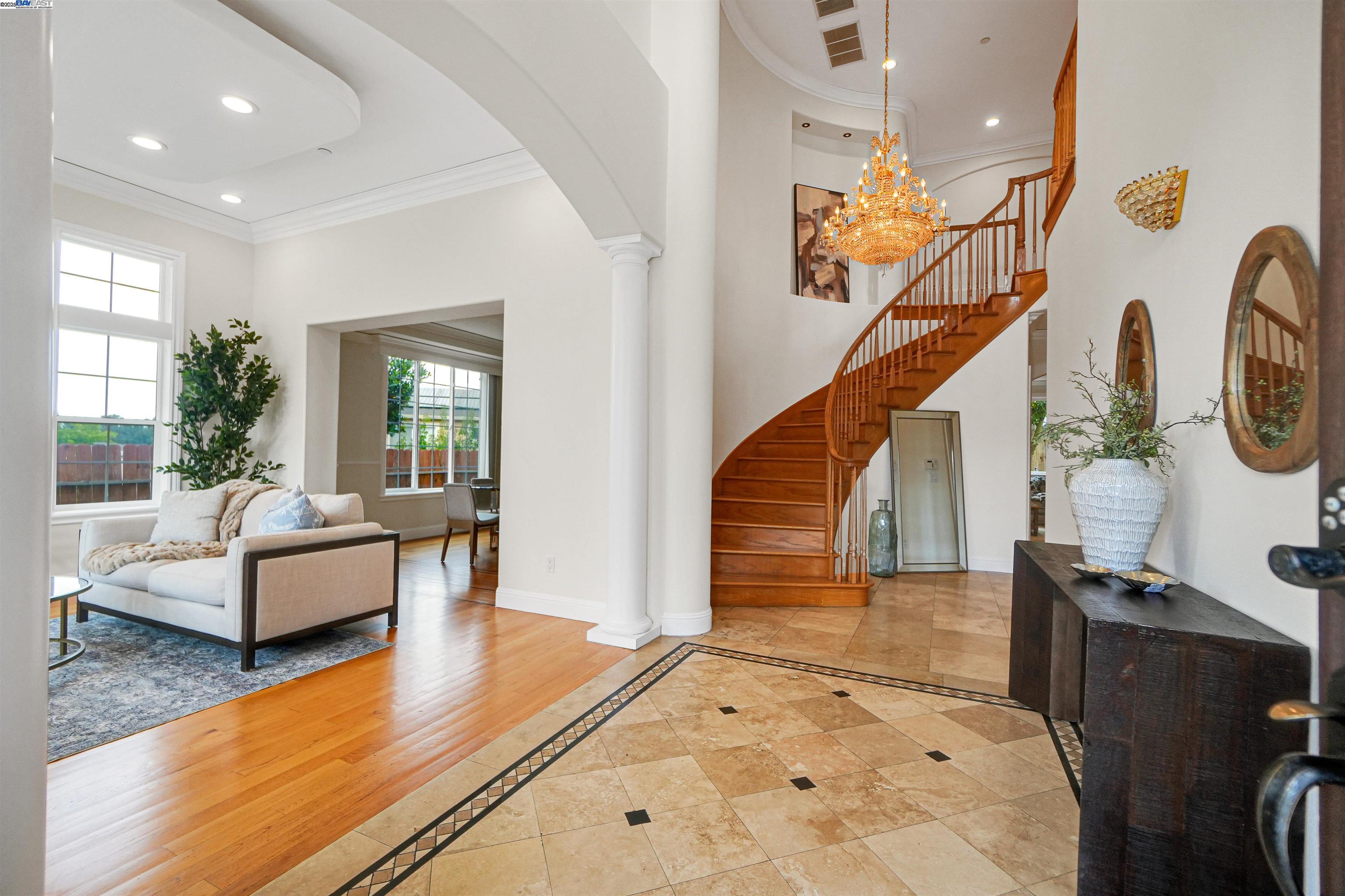 Detail Gallery Image 20 of 57 For 5158 Proctor Rd, Castro Valley,  CA 94546 - 5 Beds | 4 Baths