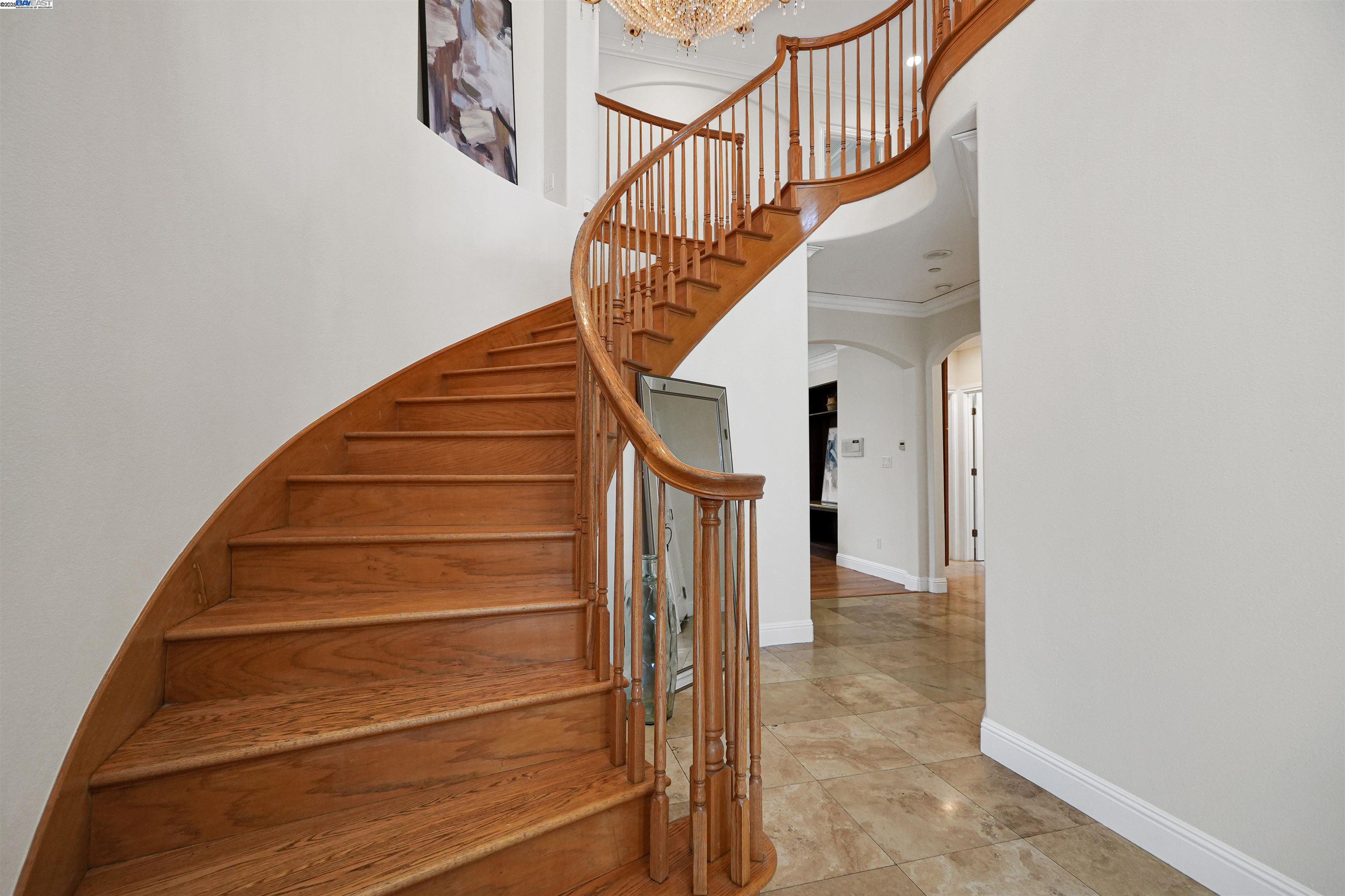 Detail Gallery Image 22 of 57 For 5158 Proctor Rd, Castro Valley,  CA 94546 - 5 Beds | 4 Baths