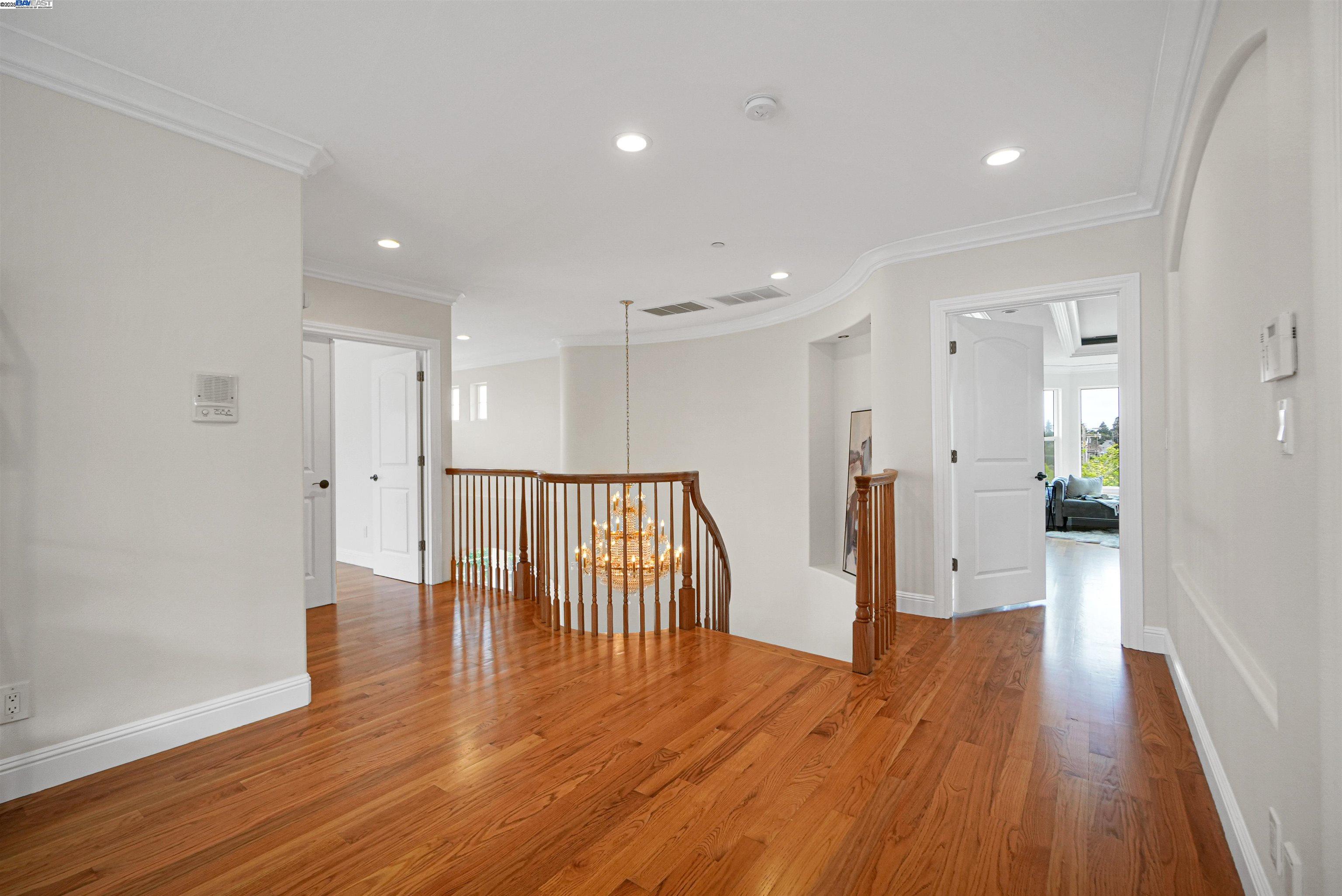 Detail Gallery Image 24 of 57 For 5158 Proctor Rd, Castro Valley,  CA 94546 - 5 Beds | 4 Baths