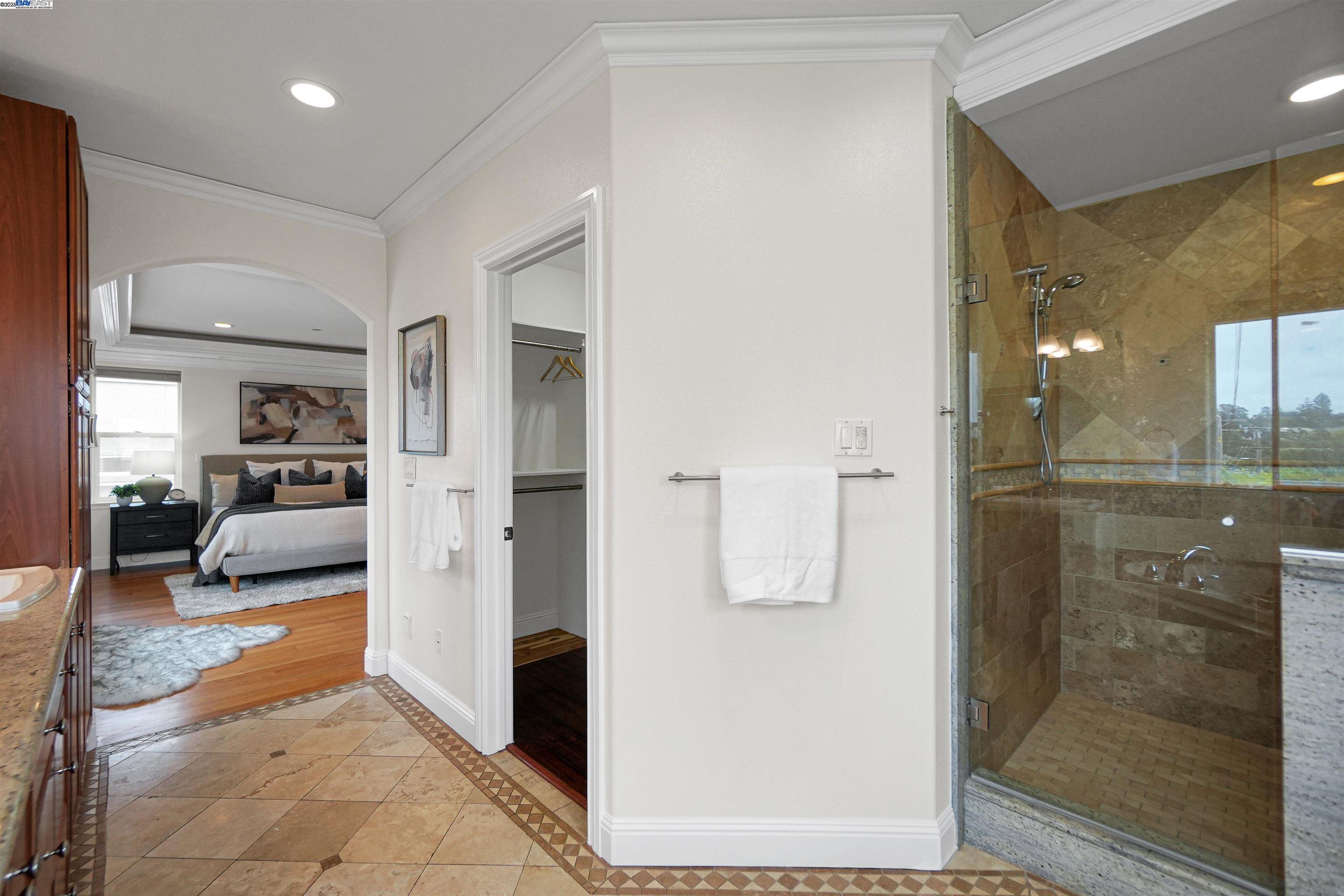Detail Gallery Image 32 of 57 For 5158 Proctor Rd, Castro Valley,  CA 94546 - 5 Beds | 4 Baths