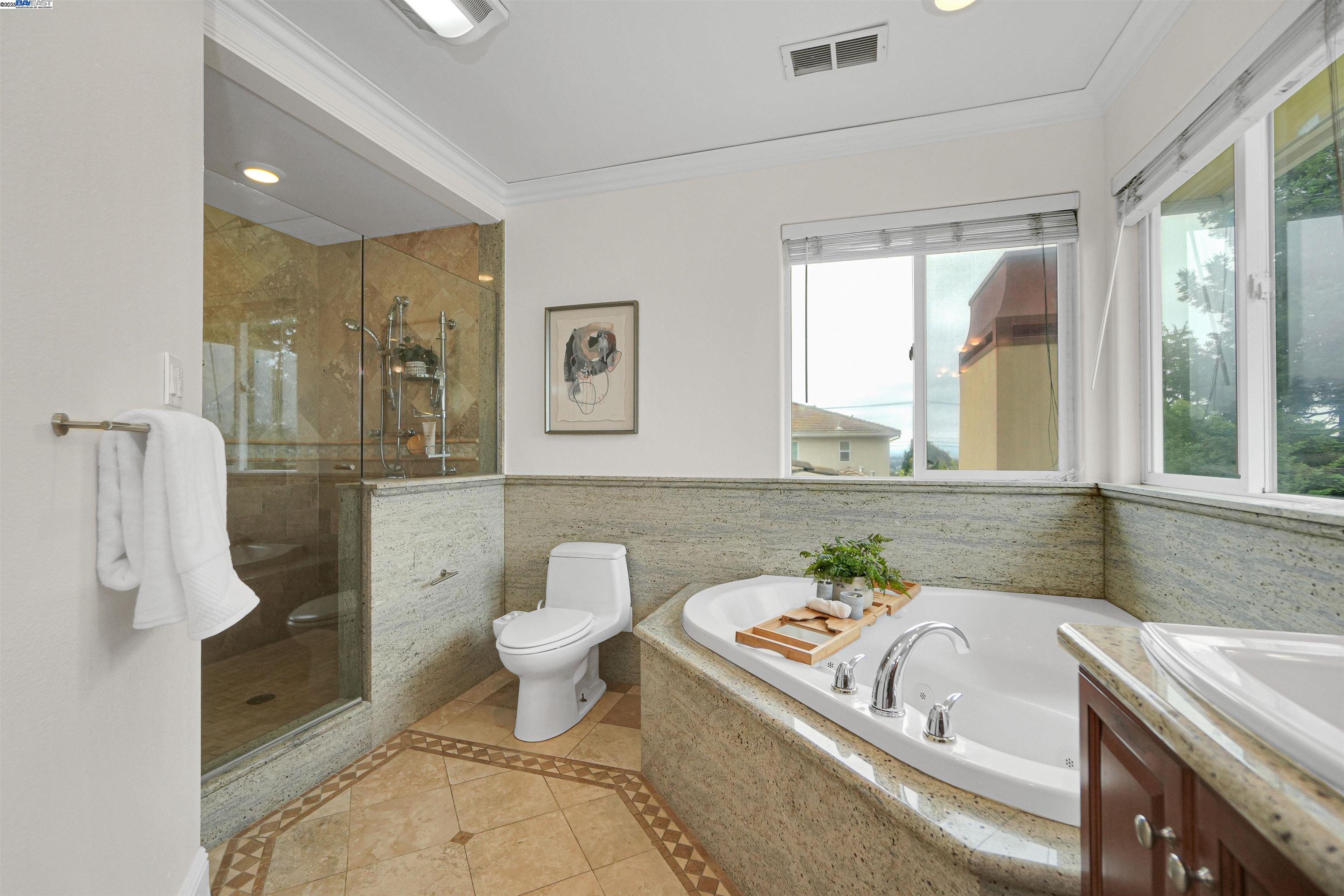 Detail Gallery Image 33 of 57 For 5158 Proctor Rd, Castro Valley,  CA 94546 - 5 Beds | 4 Baths