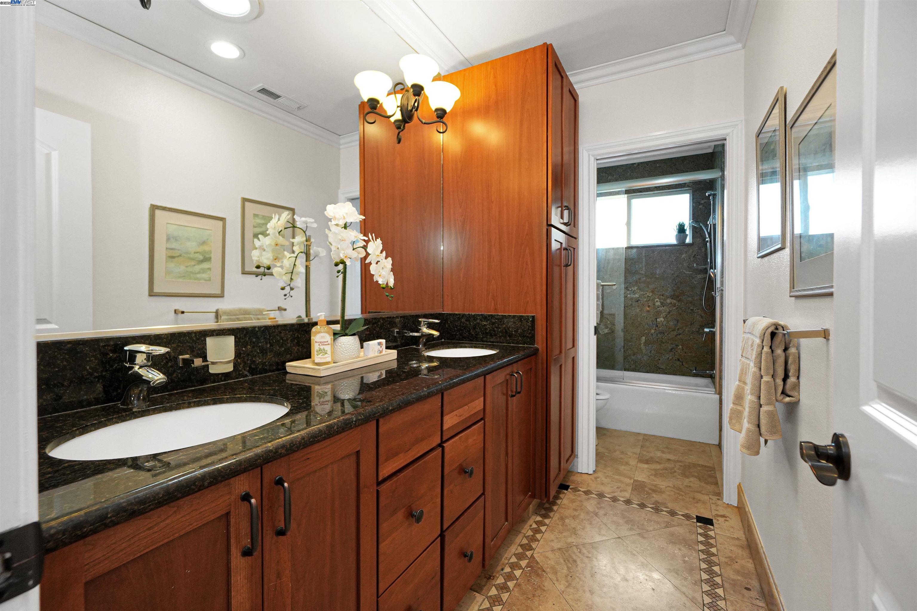 Detail Gallery Image 35 of 57 For 5158 Proctor Rd, Castro Valley,  CA 94546 - 5 Beds | 4 Baths