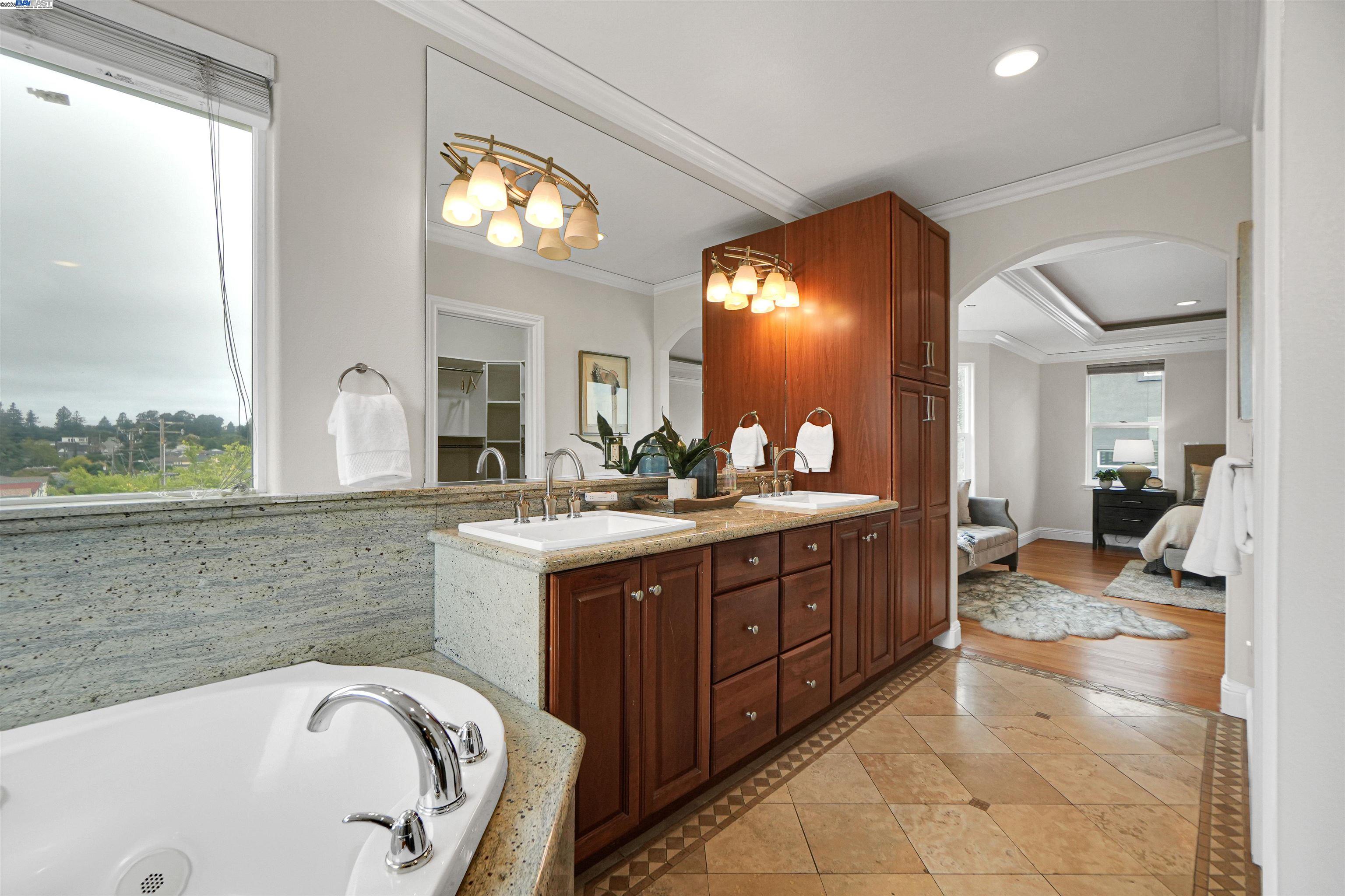 Detail Gallery Image 36 of 57 For 5158 Proctor Rd, Castro Valley,  CA 94546 - 5 Beds | 4 Baths