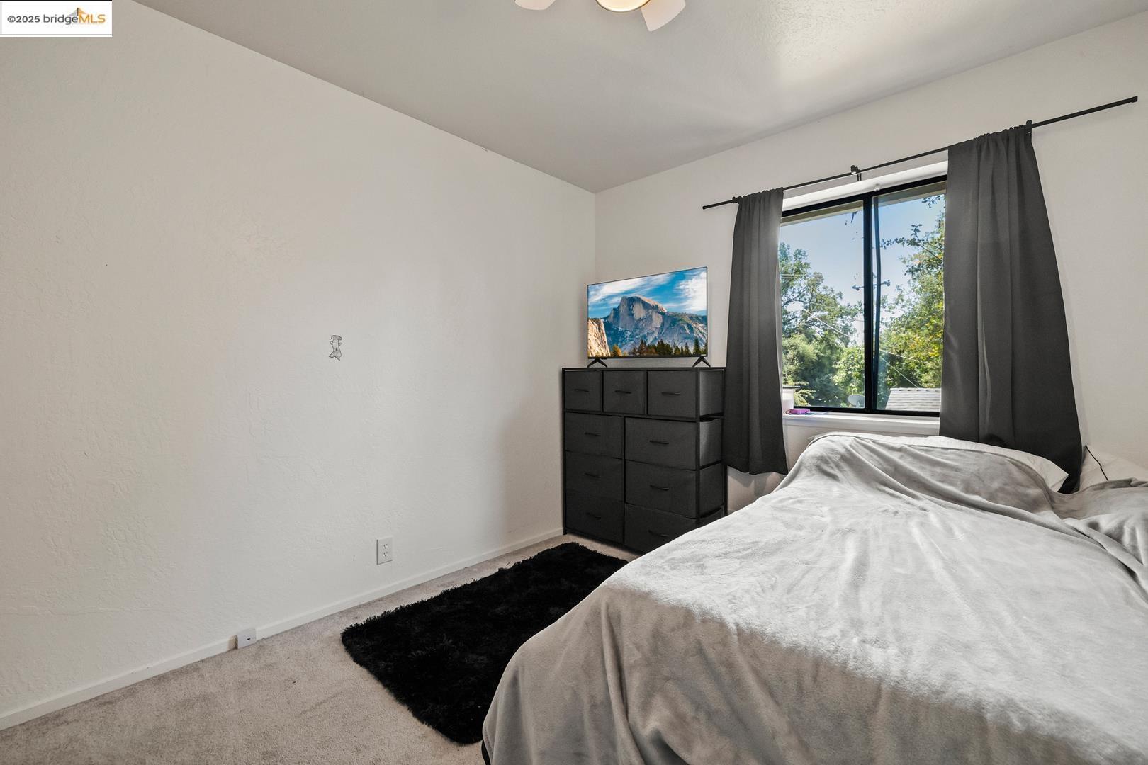 Detail Gallery Image 11 of 28 For 18670 Cedar St, Tuolumne,  CA 95379 - 3 Beds | 2 Baths