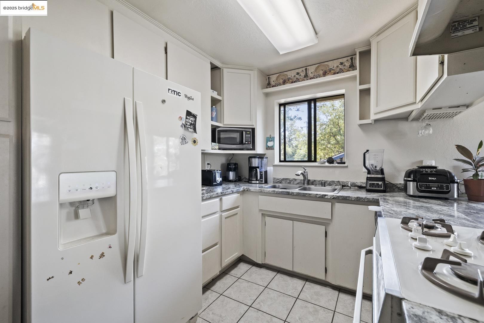 Detail Gallery Image 8 of 28 For 18670 Cedar St, Tuolumne,  CA 95379 - 3 Beds | 2 Baths