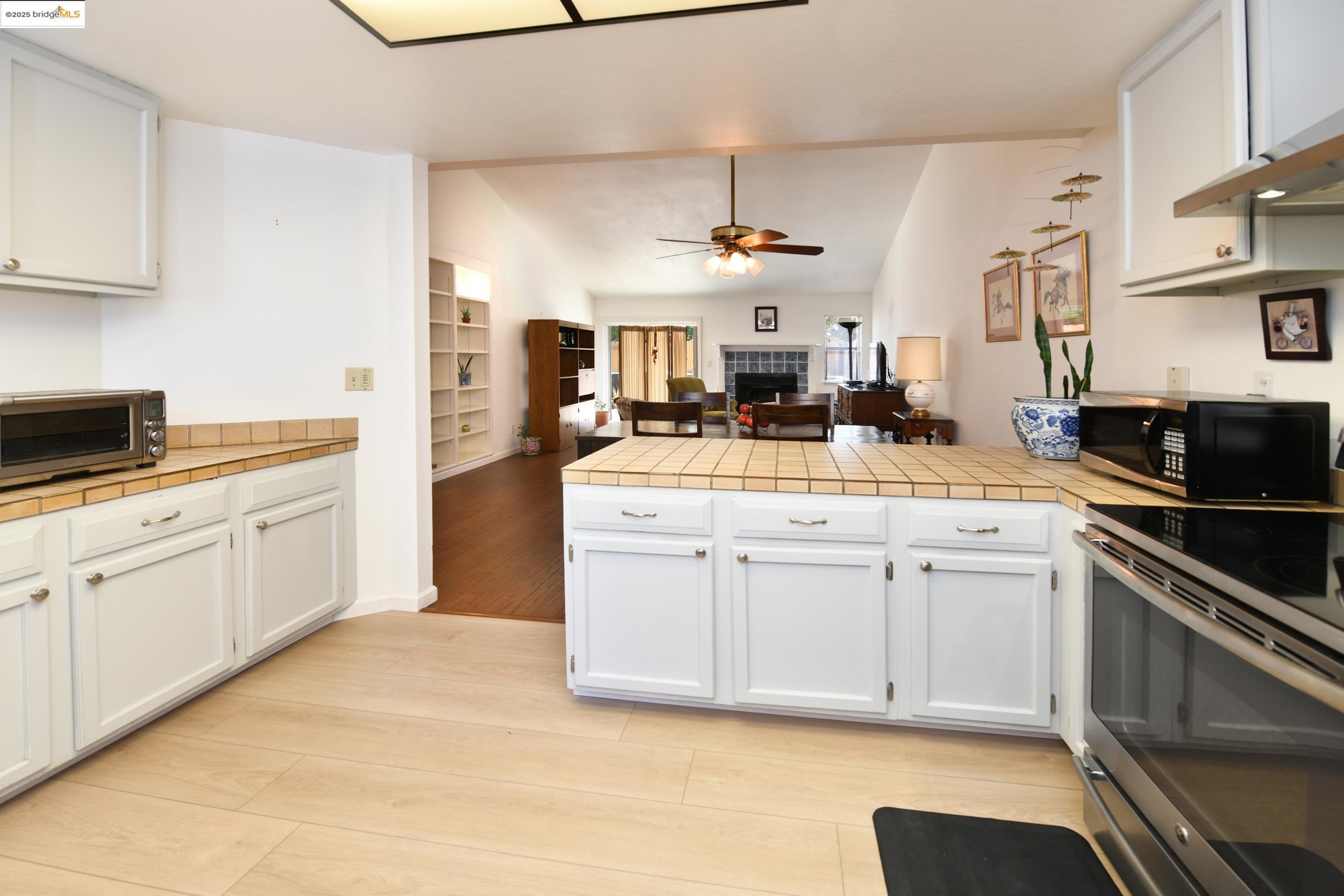 Photo #18: 41108285 Listing: Photo #18