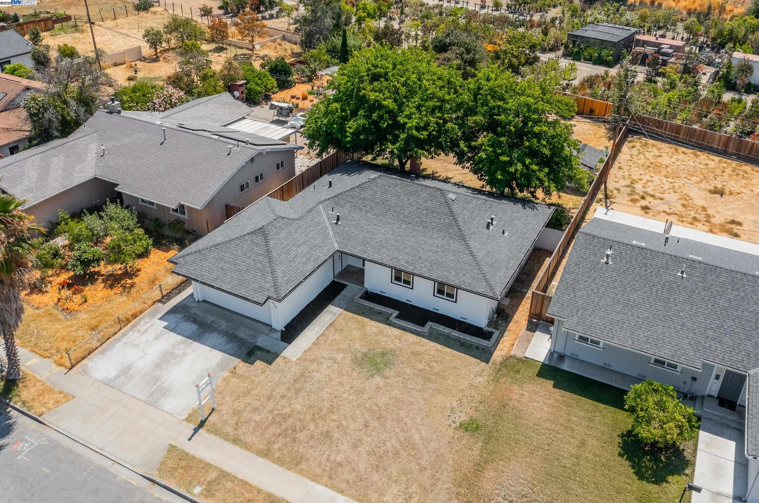 Detail Gallery Image 17 of 21 For 3730 Savannah Rd, Fremont,  CA 94538 - 3 Beds | 2 Baths
