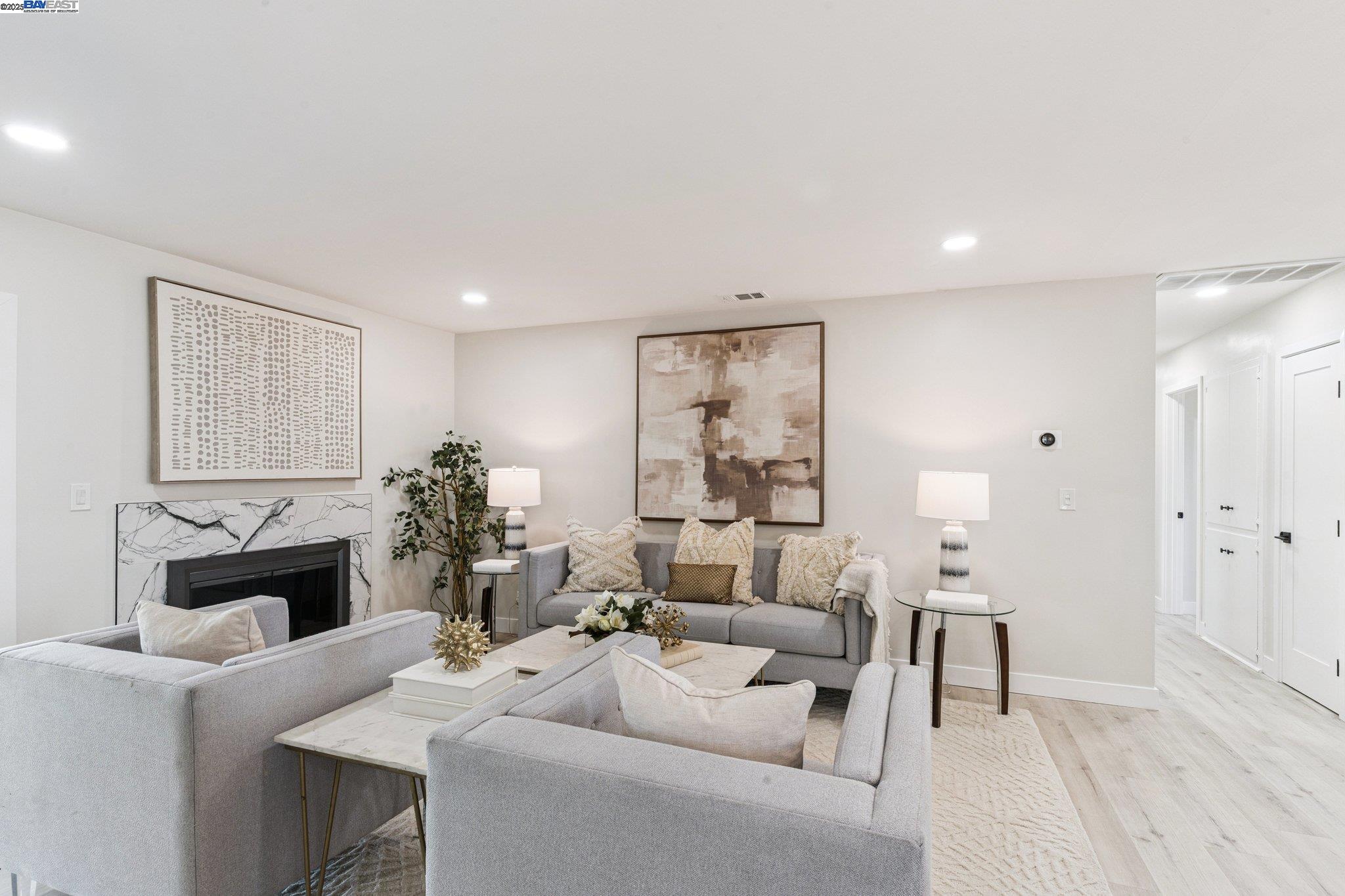 Detail Gallery Image 4 of 21 For 3730 Savannah Rd, Fremont,  CA 94538 - 3 Beds | 2 Baths