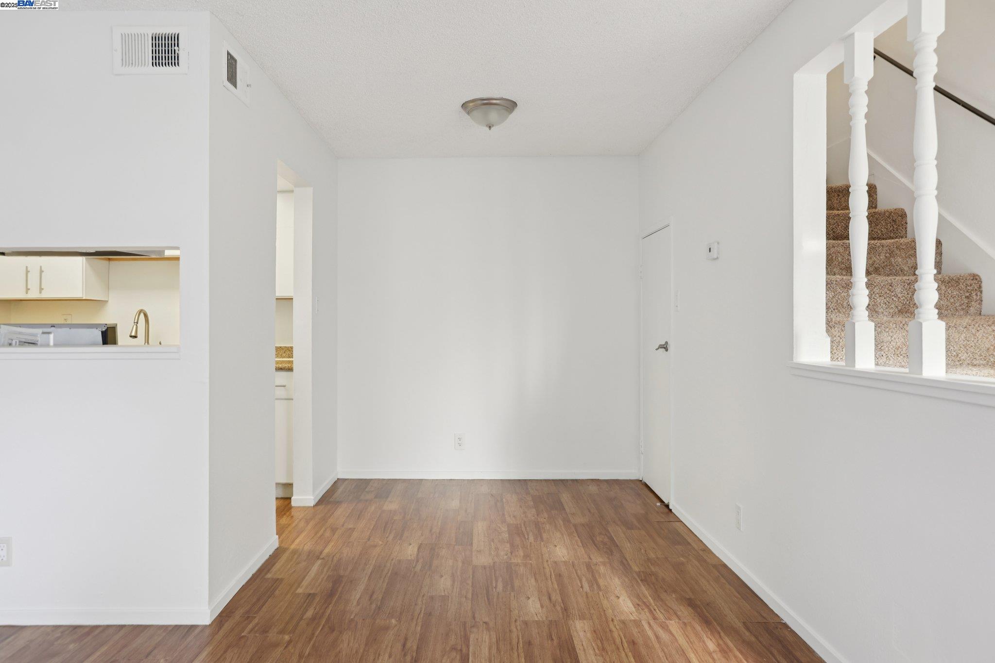 Photo #5: 41108288 Listing 