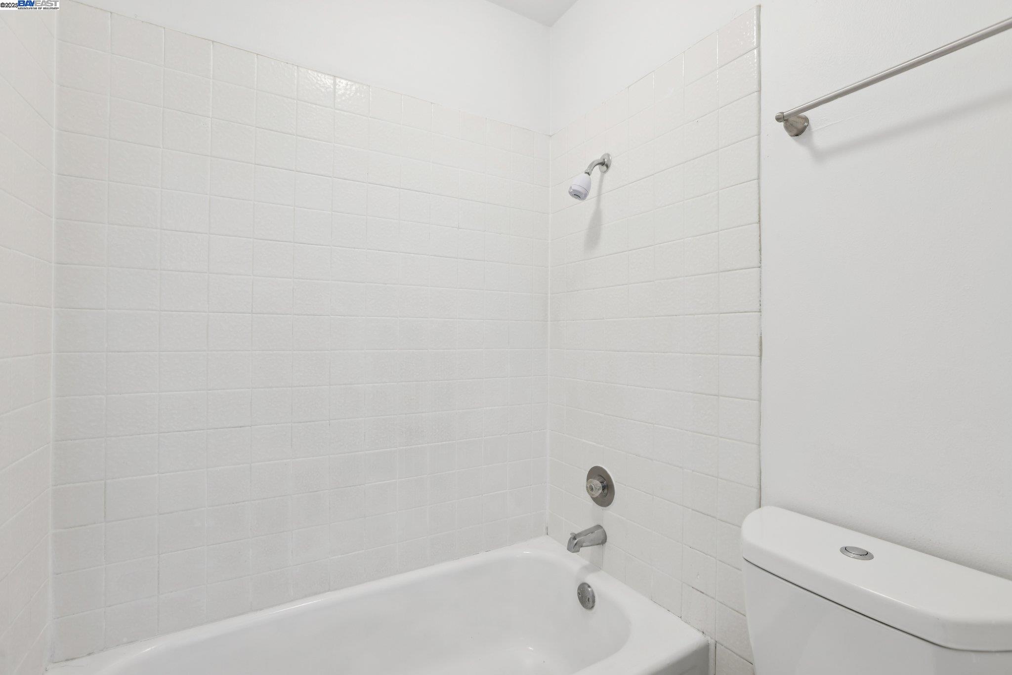 Photo #10: 41108288 Listing: Photo #10