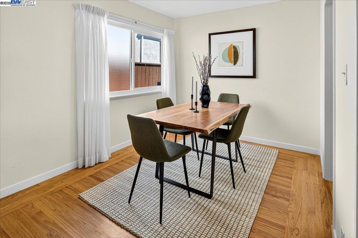 Detail Gallery Image 16 of 41 For 4028 Meadowview Dr, Castro Valley,  CA 94546 - 3 Beds | 2 Baths