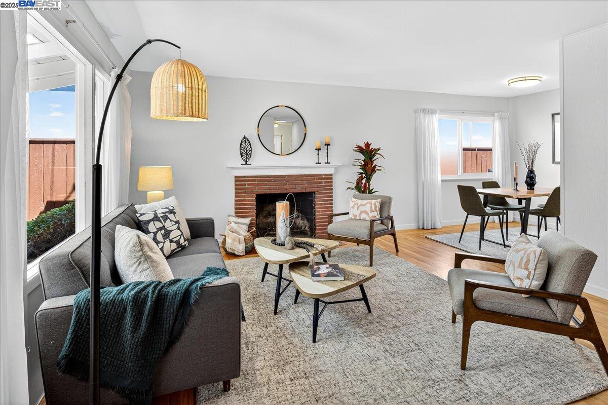 Detail Gallery Image 19 of 41 For 4028 Meadowview Dr, Castro Valley,  CA 94546 - 3 Beds | 2 Baths