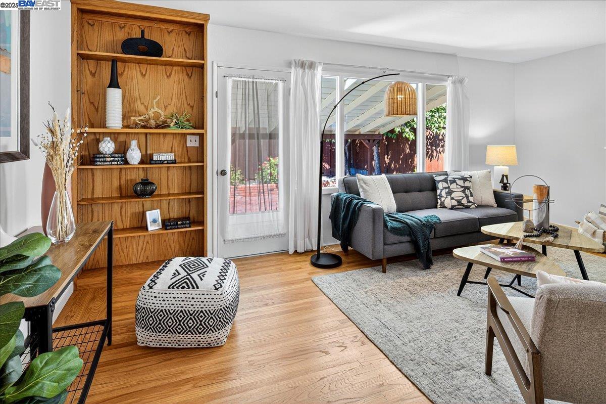Detail Gallery Image 21 of 41 For 4028 Meadowview Dr, Castro Valley,  CA 94546 - 3 Beds | 2 Baths