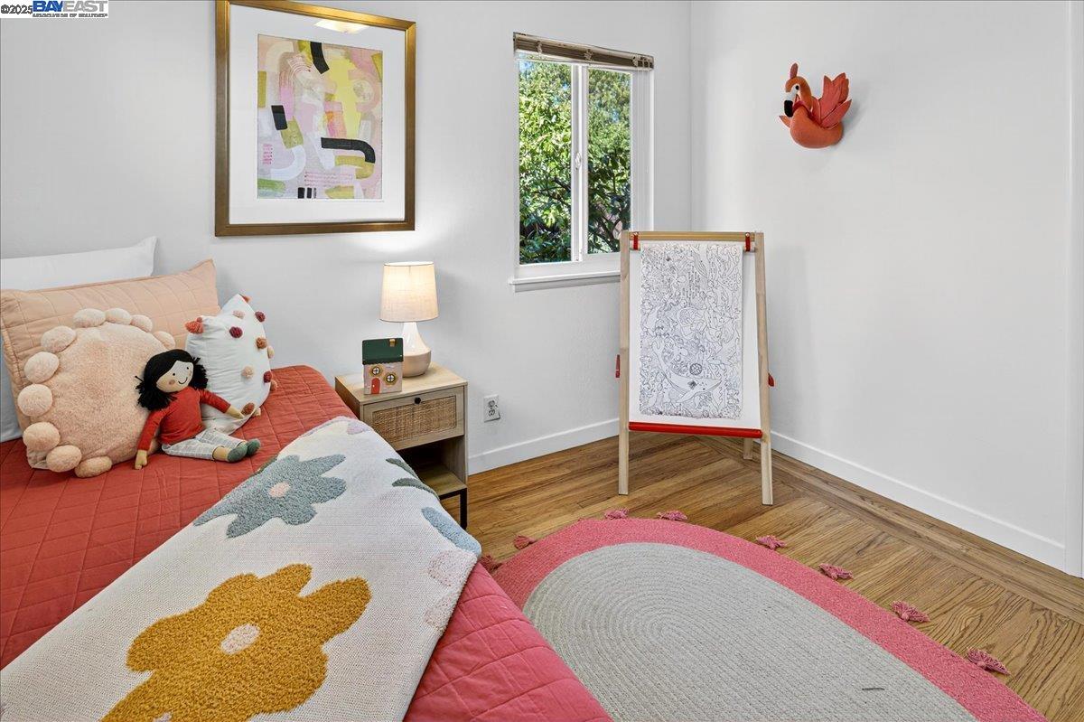 Detail Gallery Image 26 of 41 For 4028 Meadowview Dr, Castro Valley,  CA 94546 - 3 Beds | 2 Baths