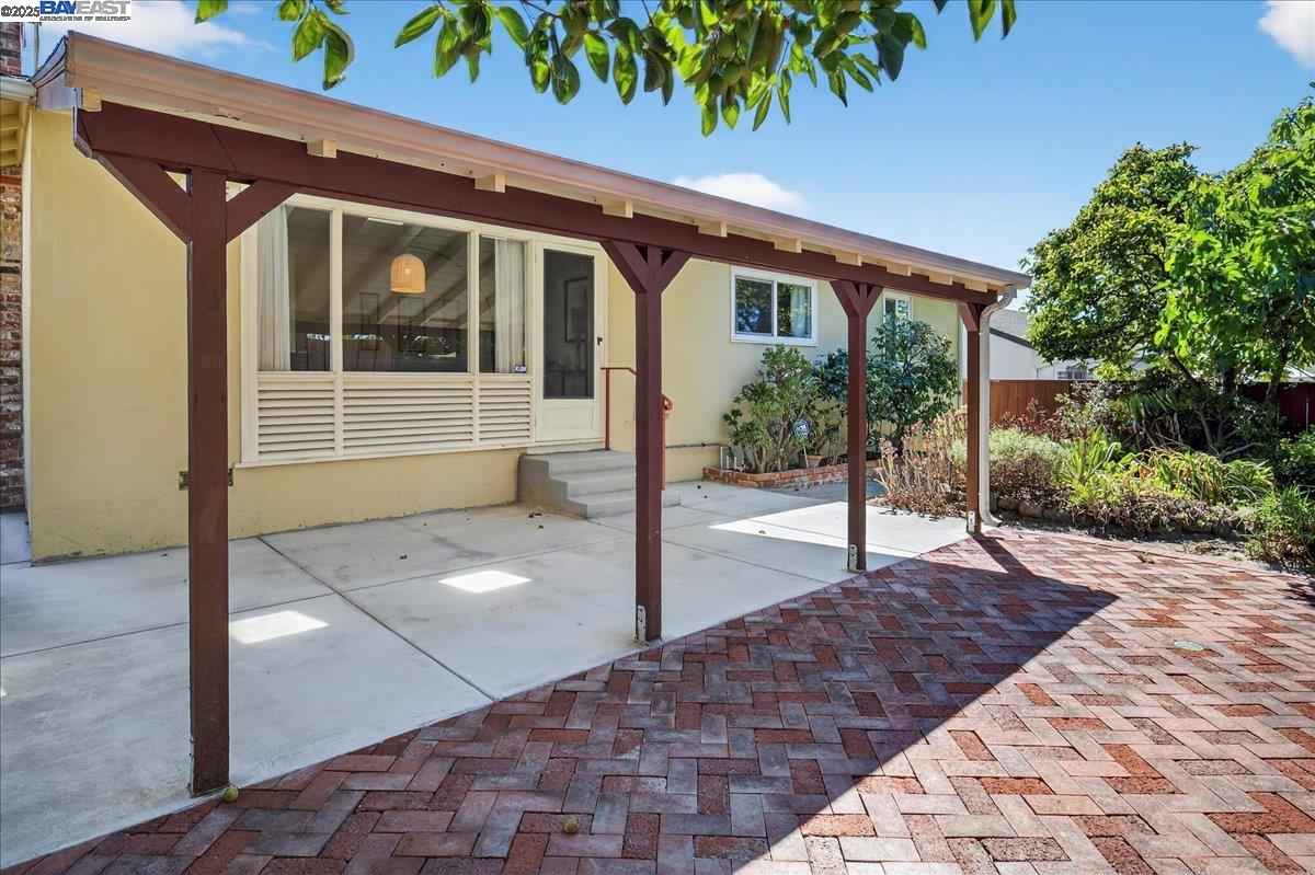Detail Gallery Image 36 of 41 For 4028 Meadowview Dr, Castro Valley,  CA 94546 - 3 Beds | 2 Baths