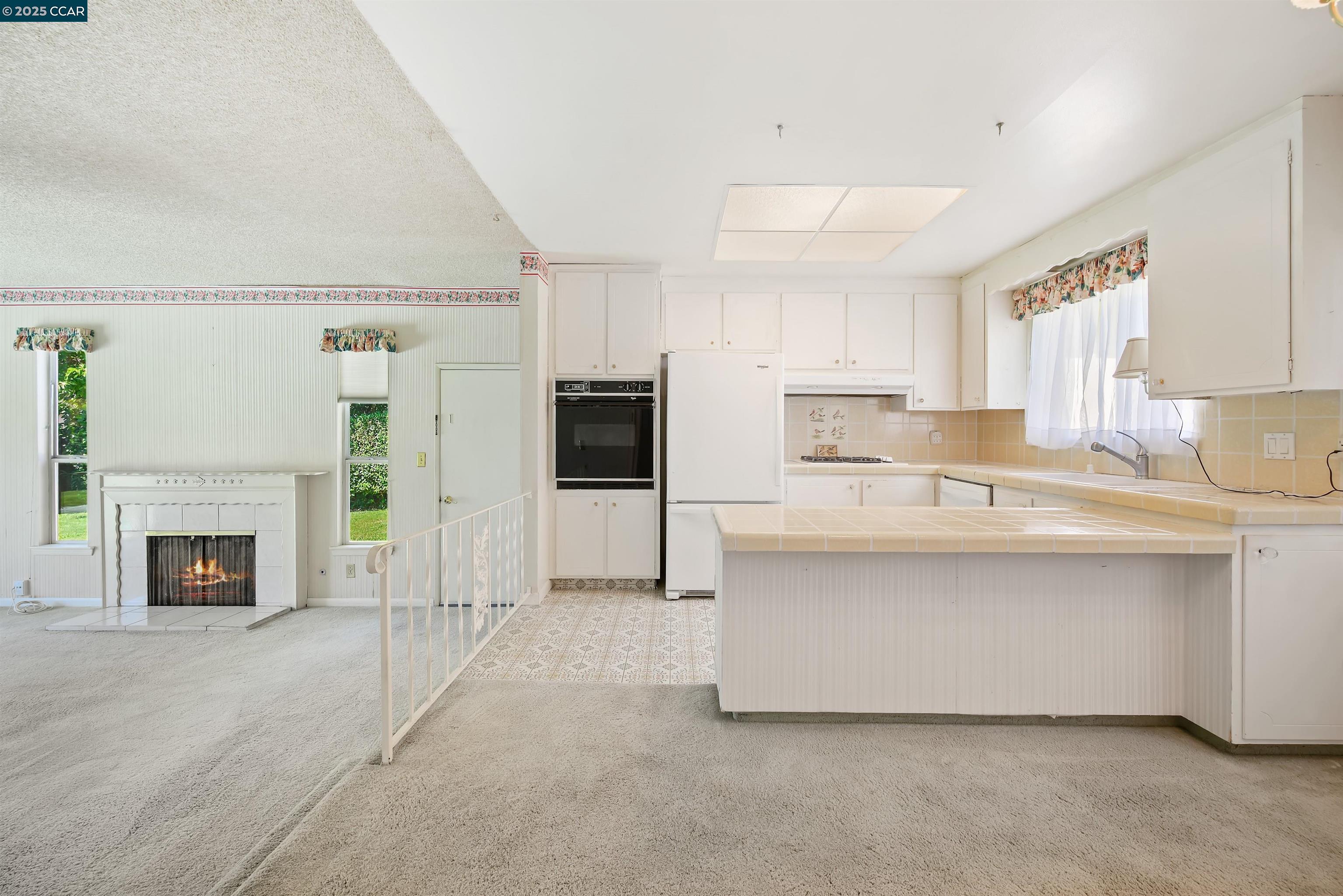 Detail Gallery Image 11 of 36 For 1777 Woodland Ct., Concord,  CA 94521 - 3 Beds | 2 Baths