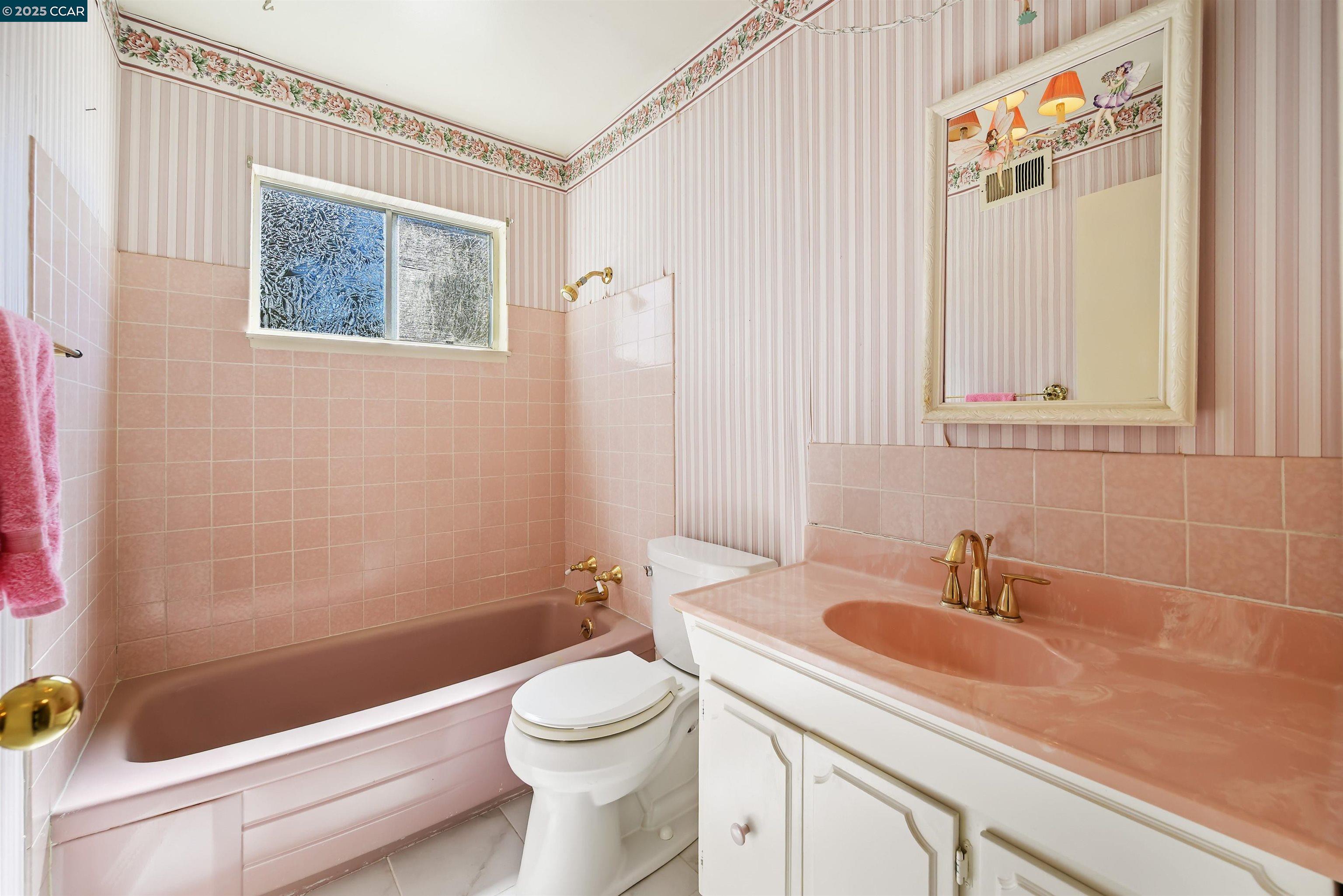 Detail Gallery Image 28 of 36 For 1777 Woodland Ct., Concord,  CA 94521 - 3 Beds | 2 Baths