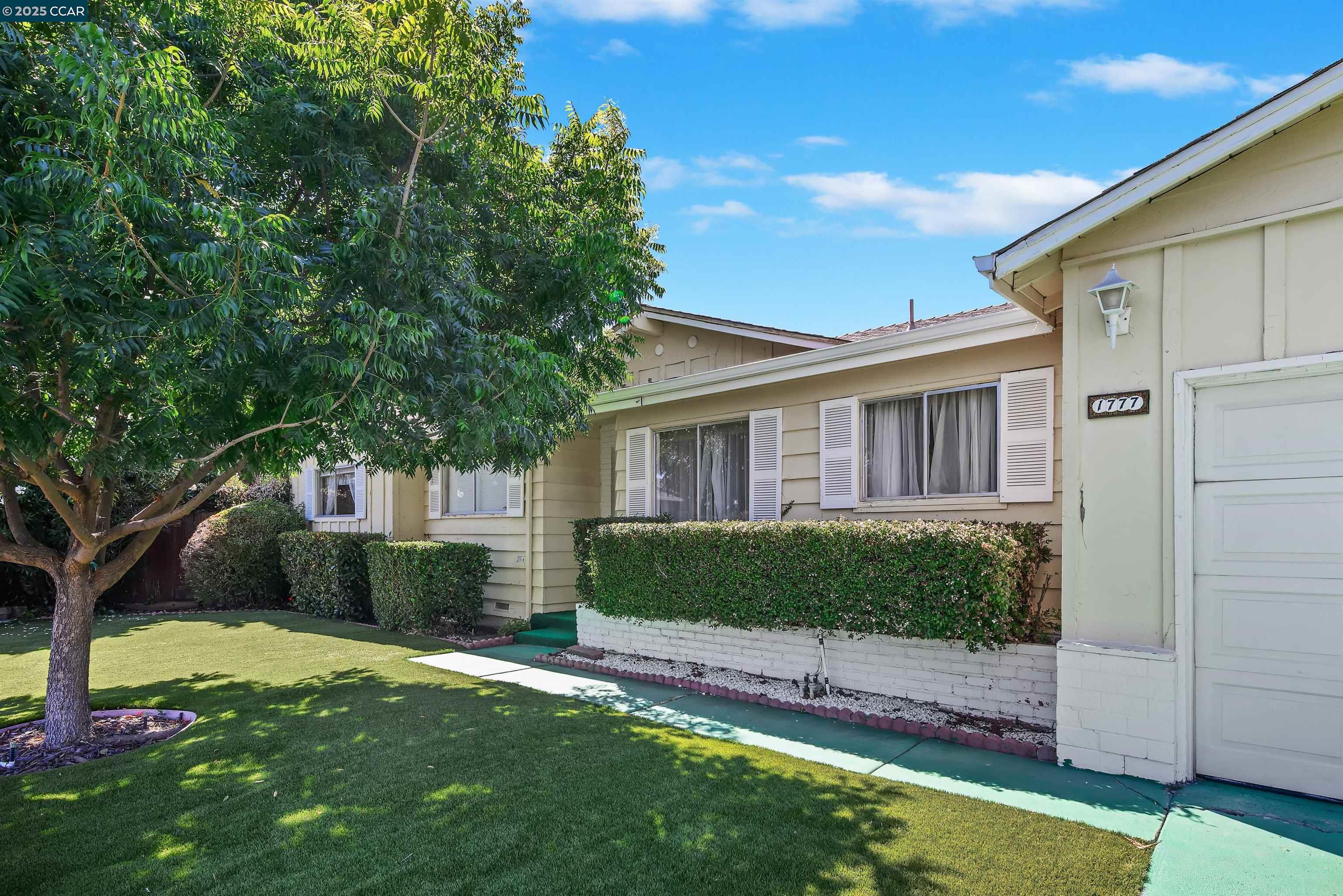 Detail Gallery Image 6 of 36 For 1777 Woodland Ct., Concord,  CA 94521 - 3 Beds | 2 Baths