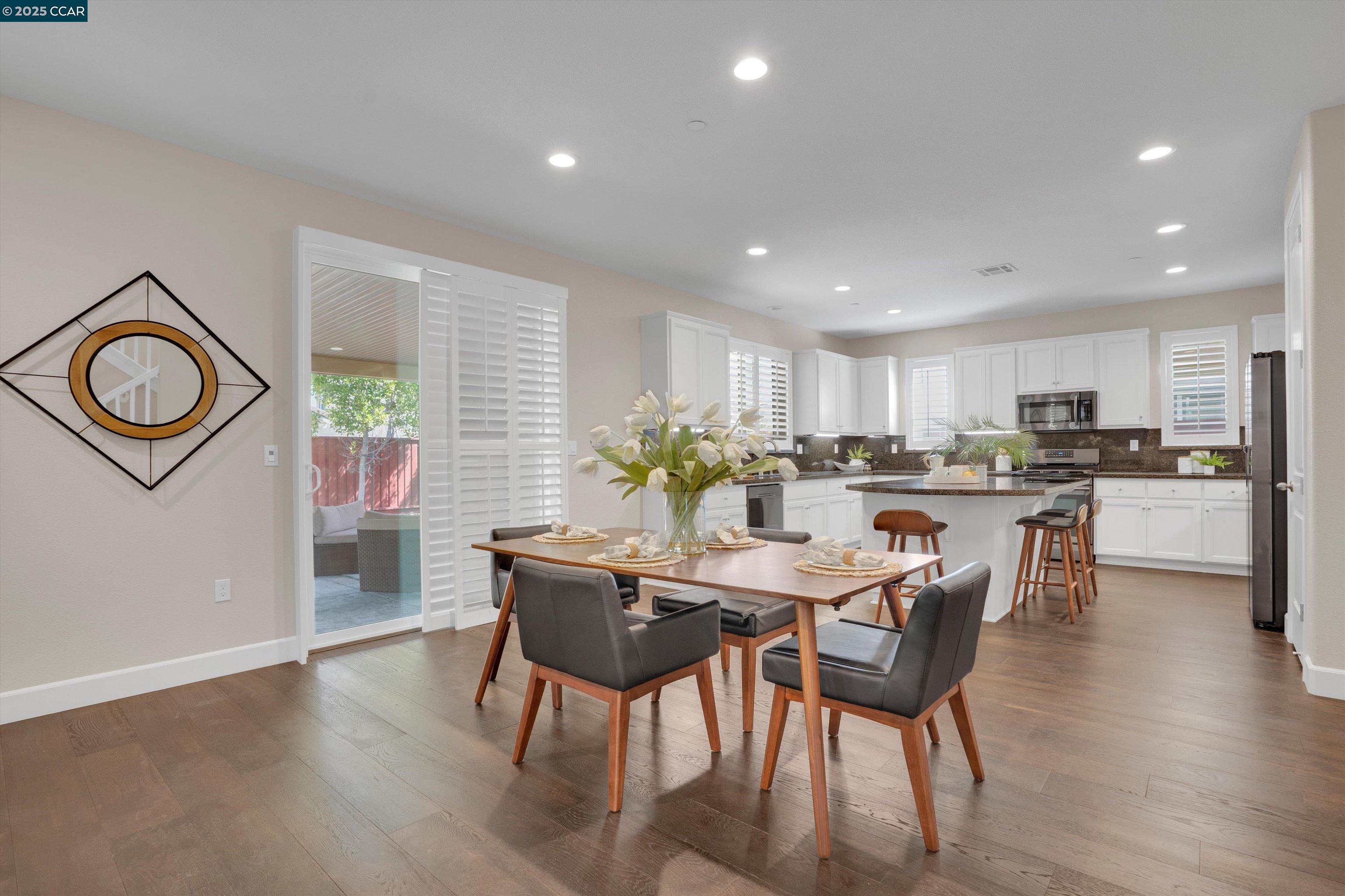 Detail Gallery Image 9 of 42 For 520 Stone Mountain Drive, Oakley,  CA 94561 - 5 Beds | 3 Baths