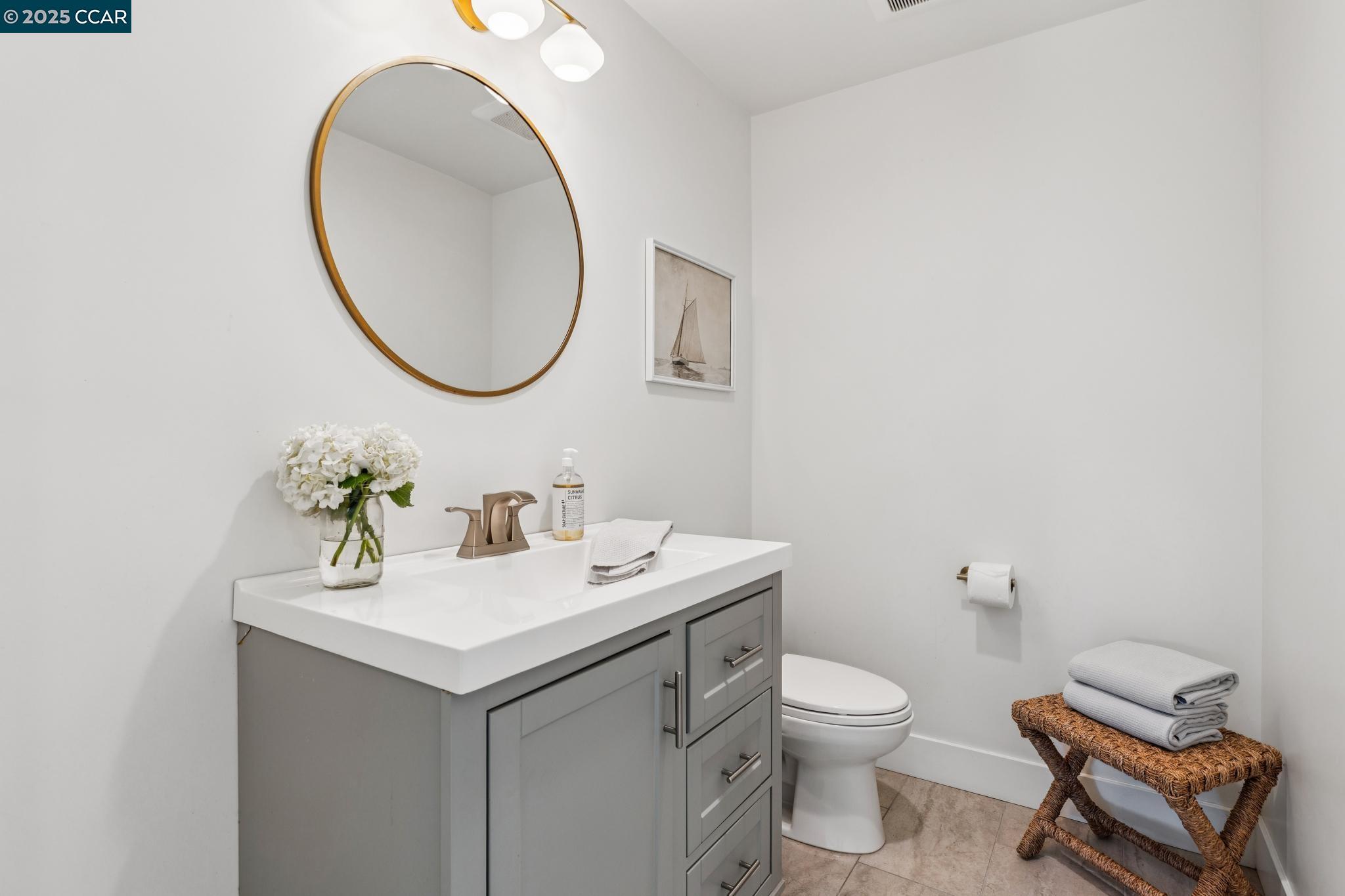 Detail Gallery Image 14 of 38 For 1088 Sierra Vista Way, Lafayette,  CA 94549 - 4 Beds | 2/1 Baths
