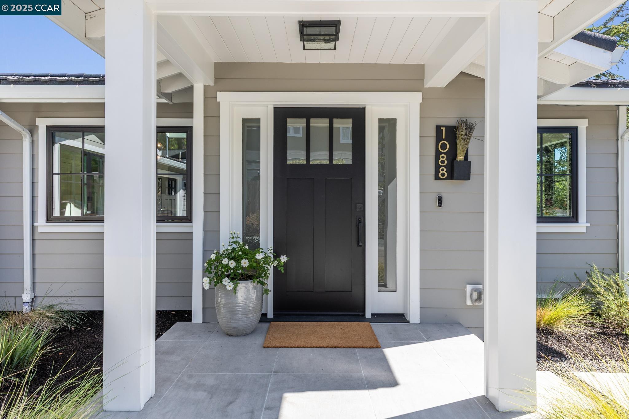 Detail Gallery Image 3 of 38 For 1088 Sierra Vista Way, Lafayette,  CA 94549 - 4 Beds | 2/1 Baths