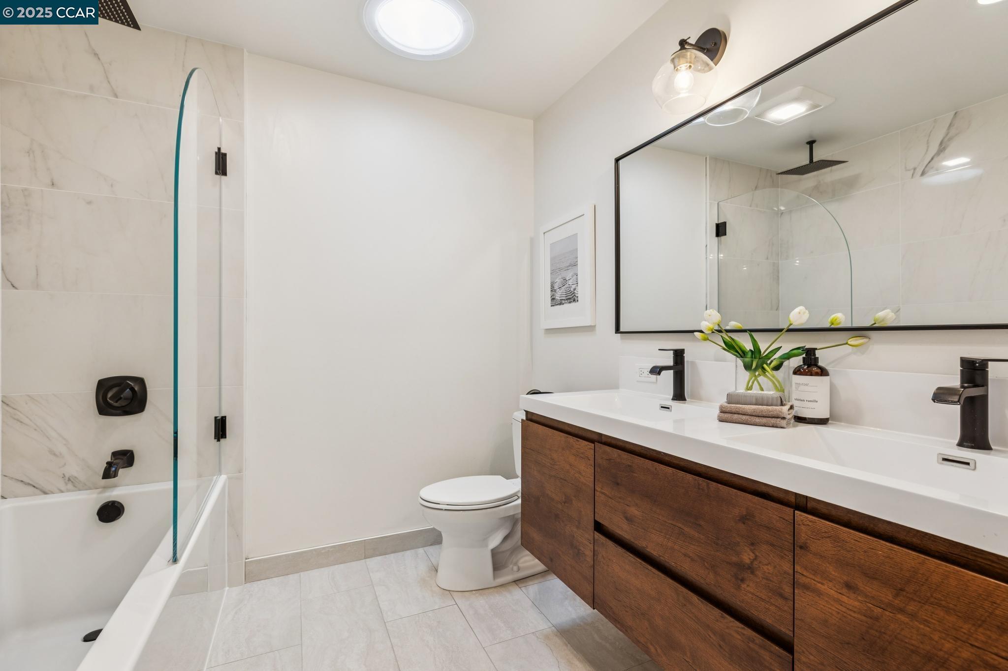 Detail Gallery Image 21 of 38 For 1088 Sierra Vista Way, Lafayette,  CA 94549 - 4 Beds | 2/1 Baths