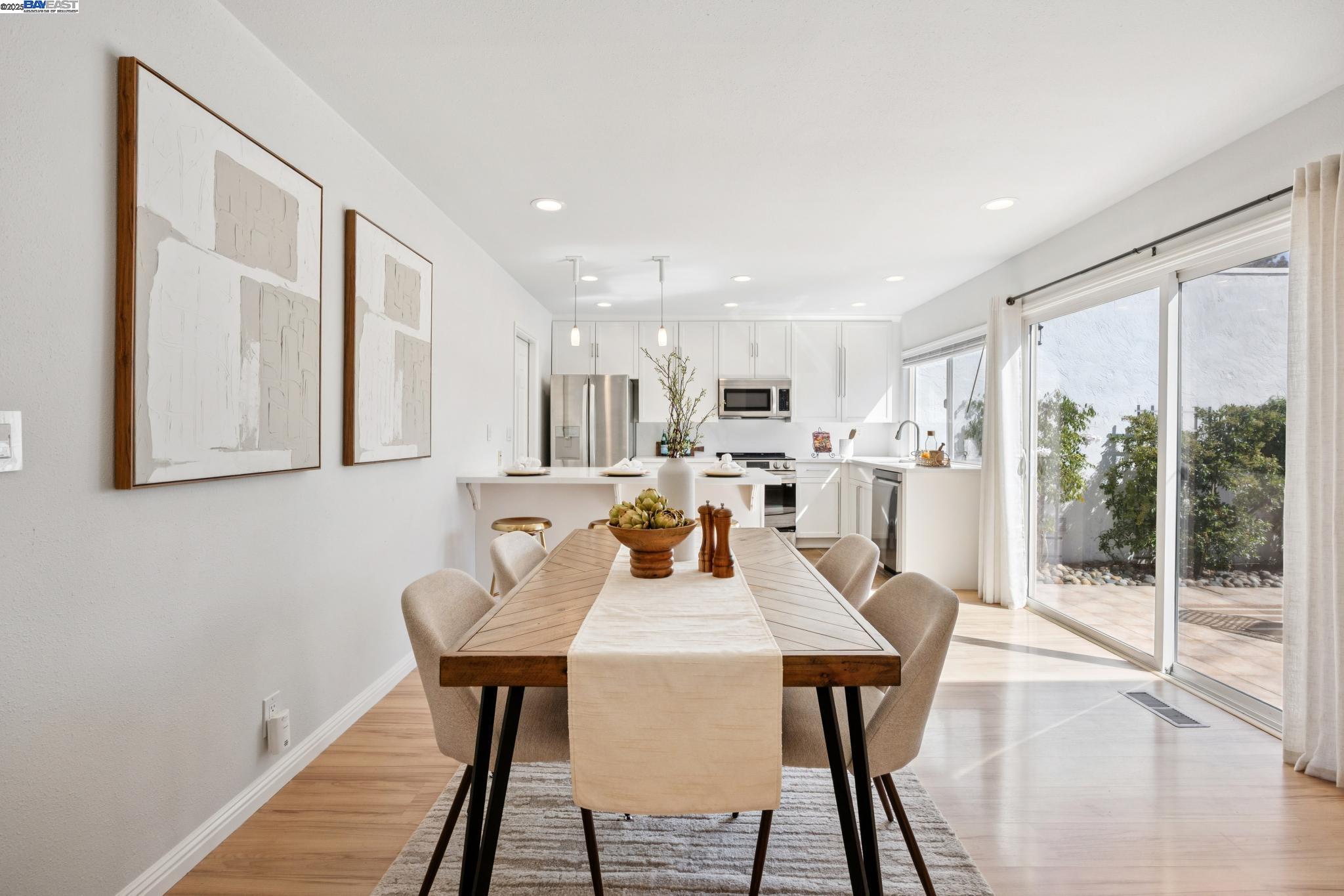 Detail Gallery Image 9 of 41 For 41043 Joyce Ave, Fremont,  CA 94539 - 3 Beds | 2 Baths