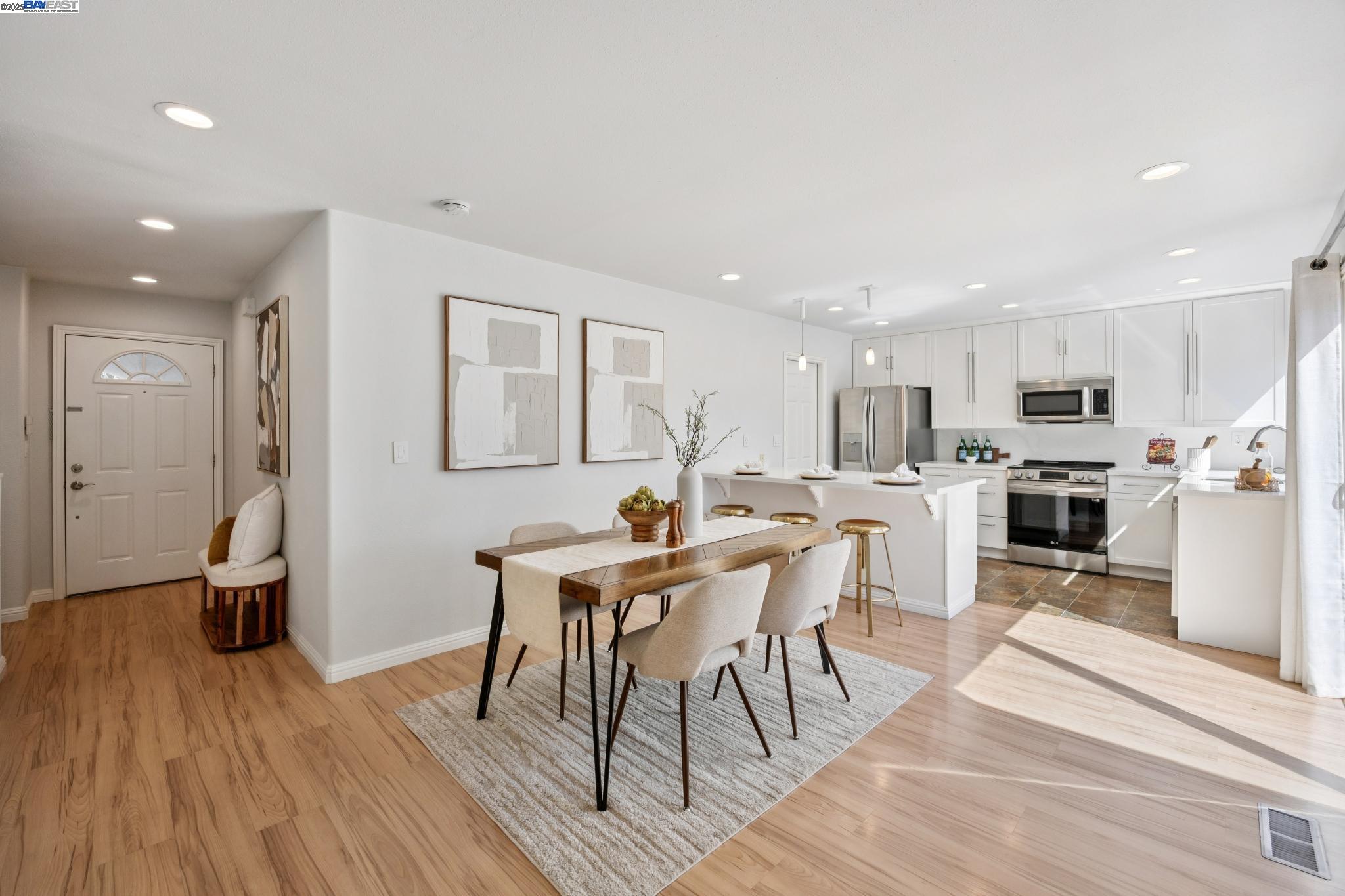 Detail Gallery Image 10 of 41 For 41043 Joyce Ave, Fremont,  CA 94539 - 3 Beds | 2 Baths