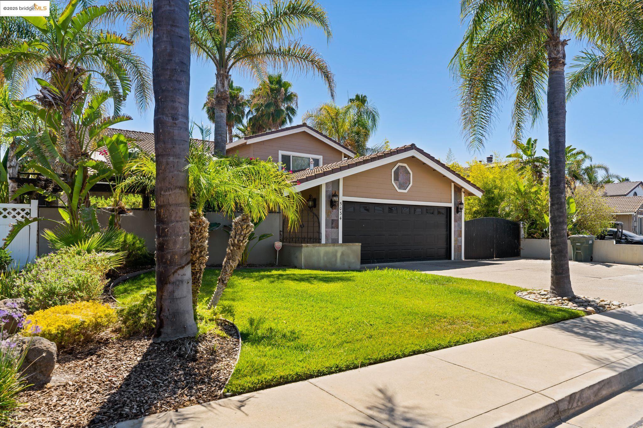 Detail Gallery Image 1 of 43 For 5034 Double Point Way, Discovery Bay,  CA 94505 - 4 Beds | 3 Baths
