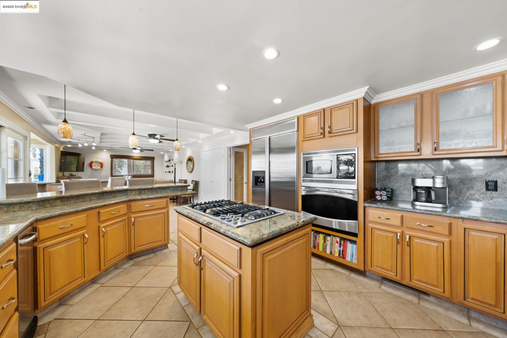 Detail Gallery Image 14 of 43 For 5034 Double Point Way, Discovery Bay,  CA 94505 - 4 Beds | 3 Baths