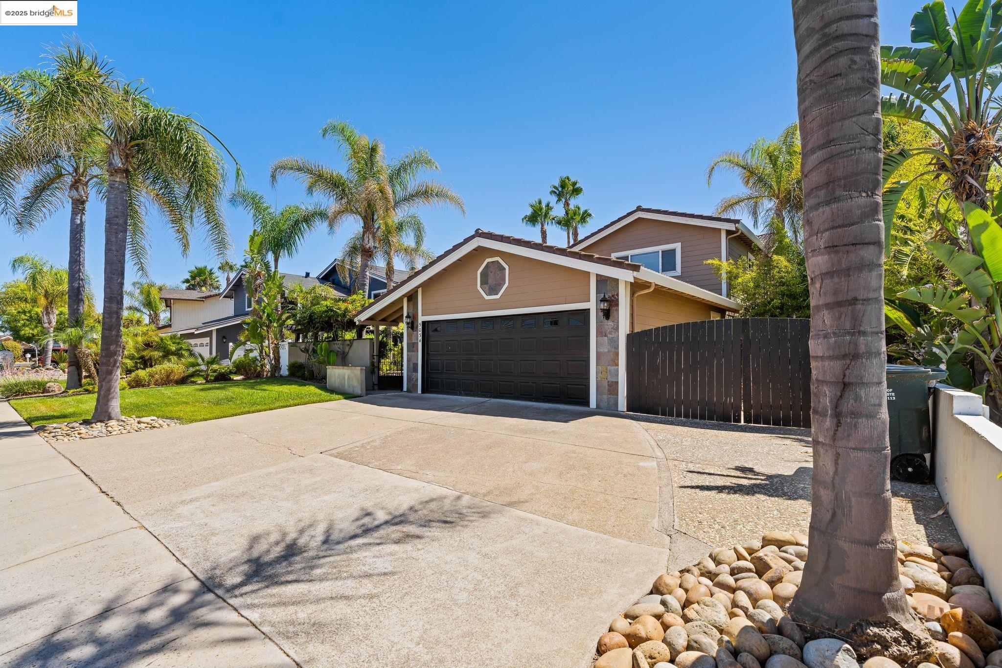 Detail Gallery Image 3 of 43 For 5034 Double Point Way, Discovery Bay,  CA 94505 - 4 Beds | 3 Baths