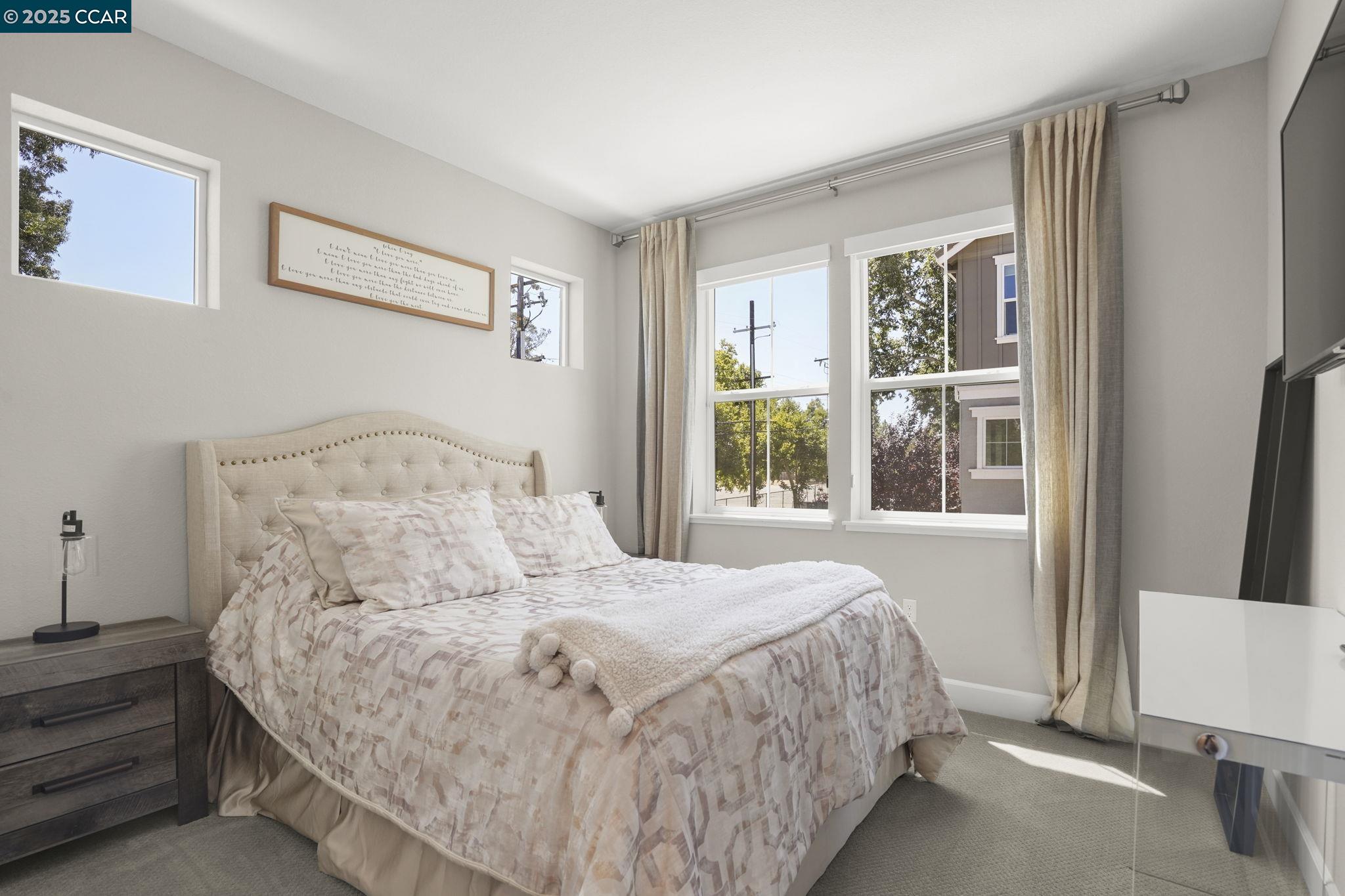 Detail Gallery Image 13 of 22 For 3893 Villa Vista Pl, Concord,  CA 94521 - 3 Beds | 2/1 Baths