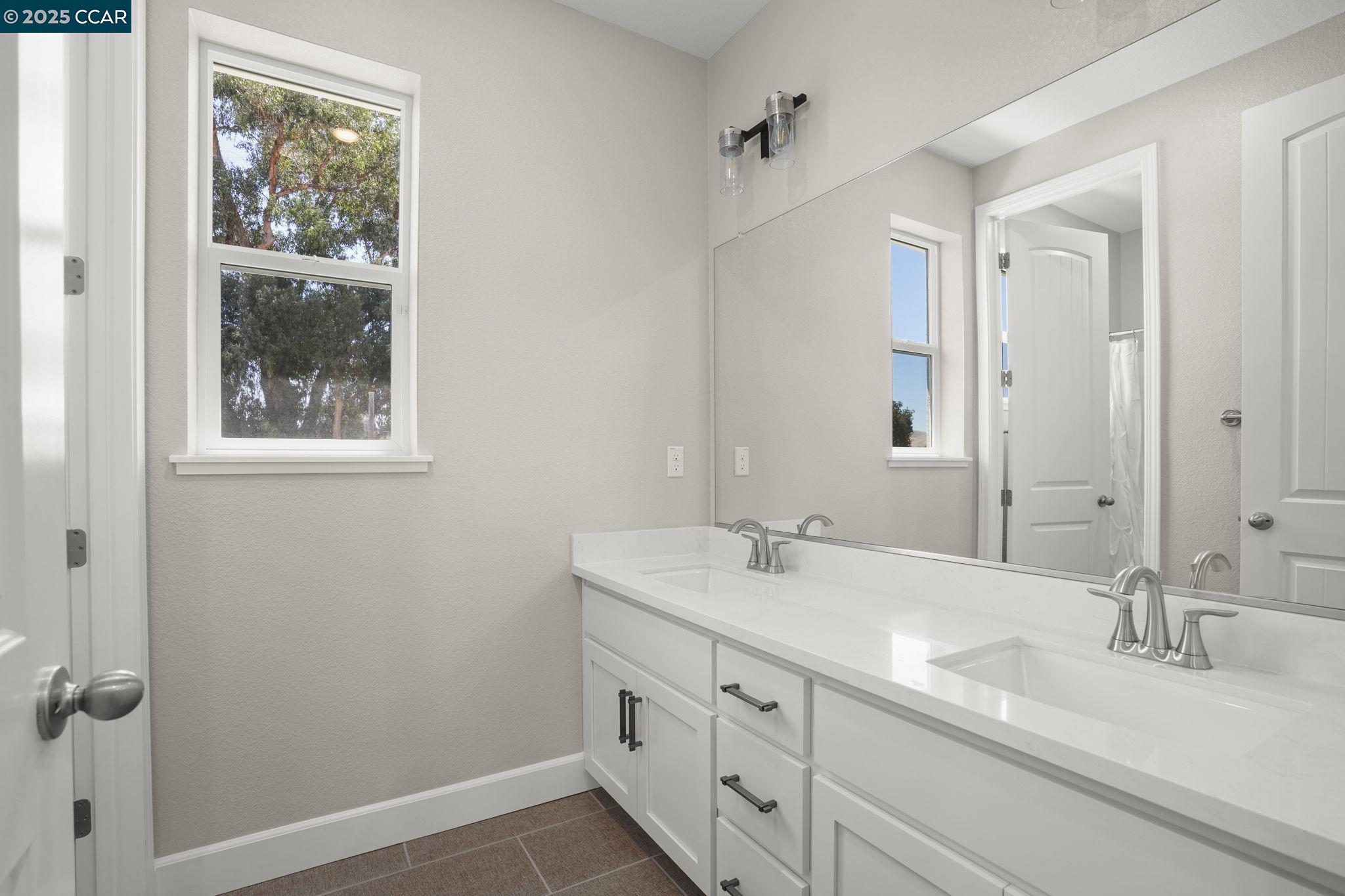 Detail Gallery Image 15 of 22 For 3893 Villa Vista Pl, Concord,  CA 94521 - 3 Beds | 2/1 Baths