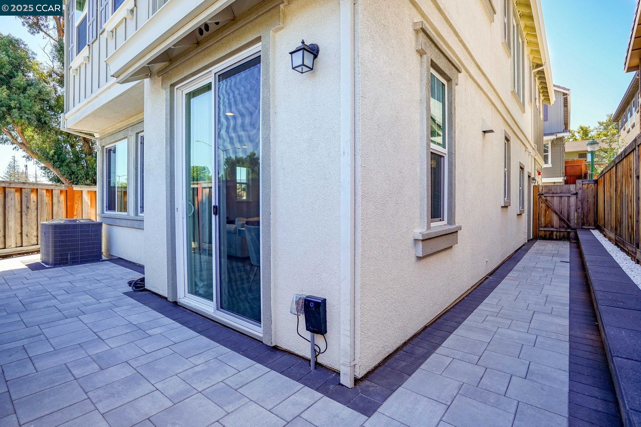 Detail Gallery Image 20 of 22 For 3893 Villa Vista Pl, Concord,  CA 94521 - 3 Beds | 2/1 Baths