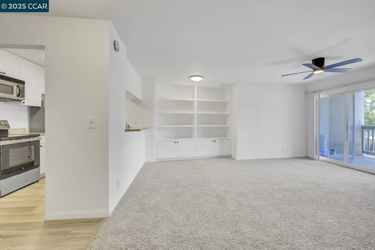 Detail Gallery Image 2 of 27 For 1087 Murrieta Blvd #245,  Livermore,  CA 94550-4123 - 1 Beds | 1 Baths